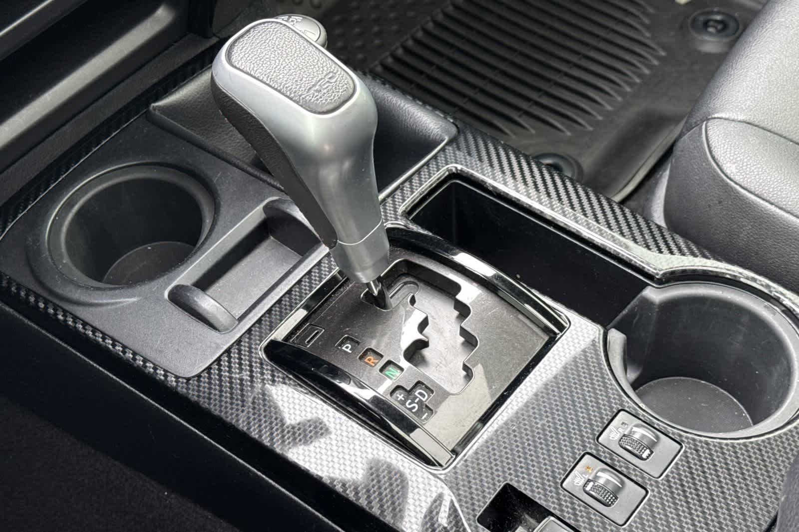 Thumbnail: 2019 Toyota 4Runner - 24