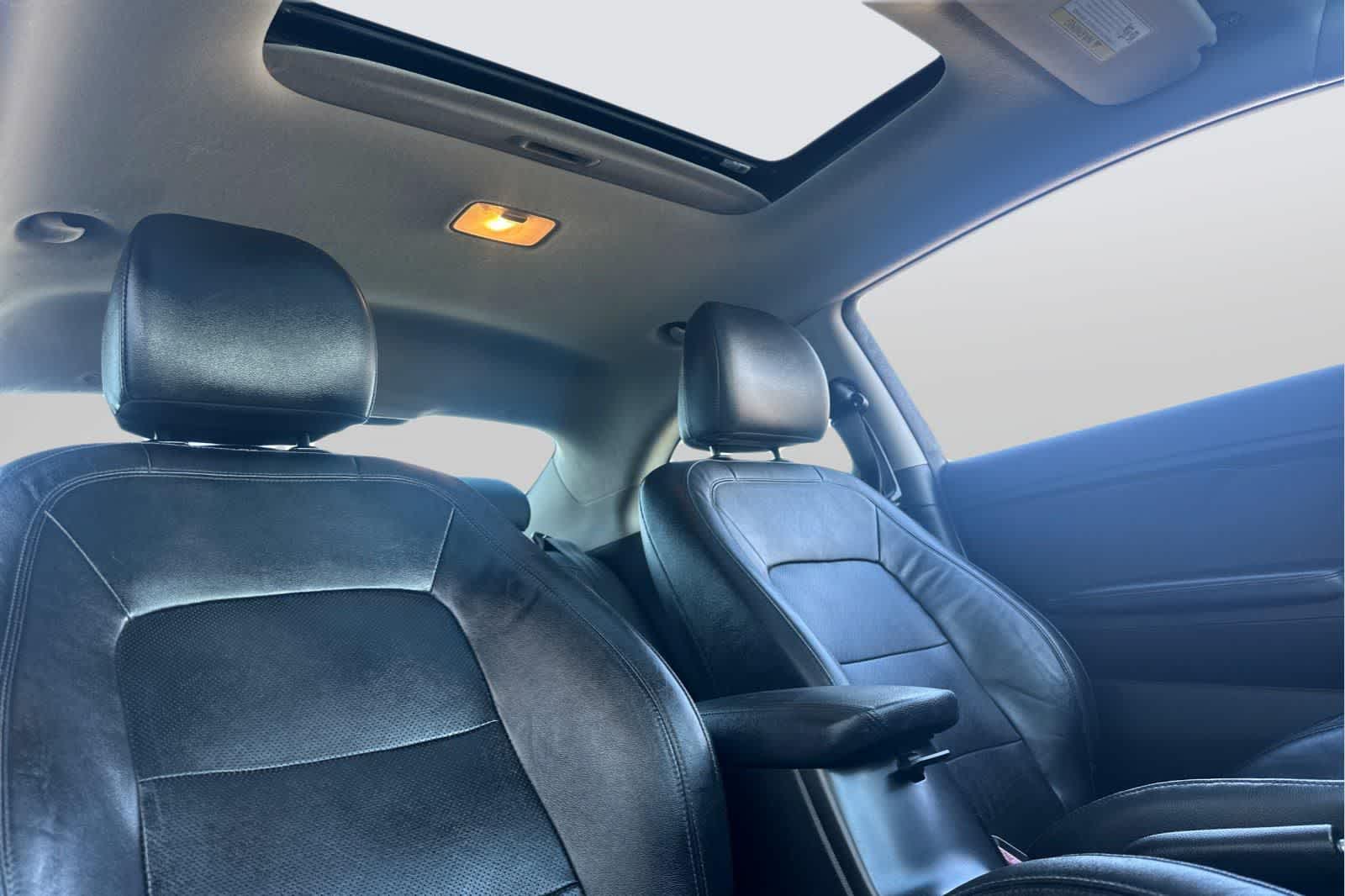 Thumbnail: 2016 Kia Forte - 17