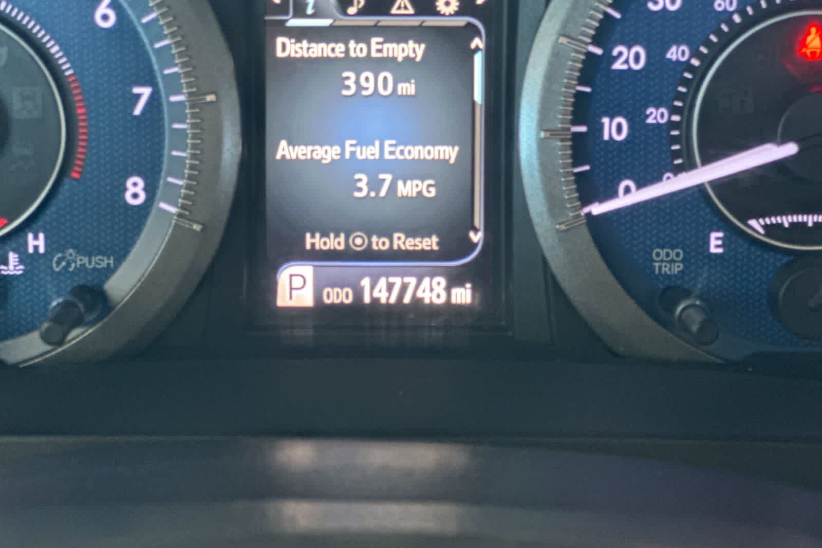Thumbnail: 2015 Toyota Sienna - 29