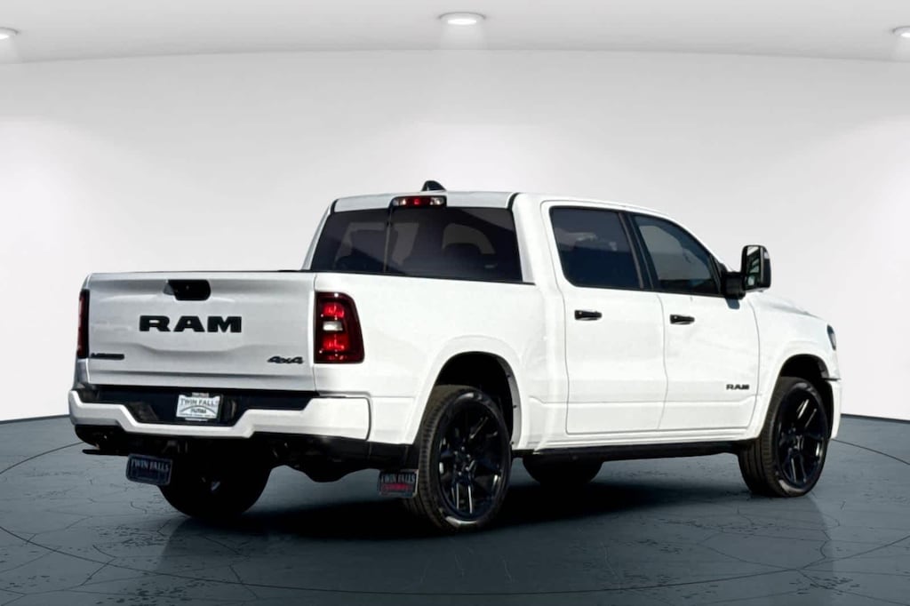 New 2026 Ram 1500 LARAMIE CREW CAB 4X4 5'7 BOX Pickup
