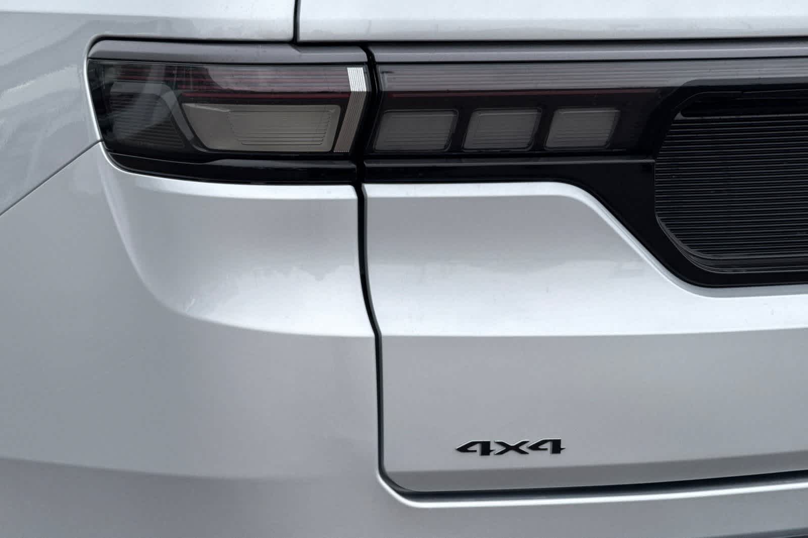 Thumbnail: 2026 Jeep Grand Wagoneer - 33