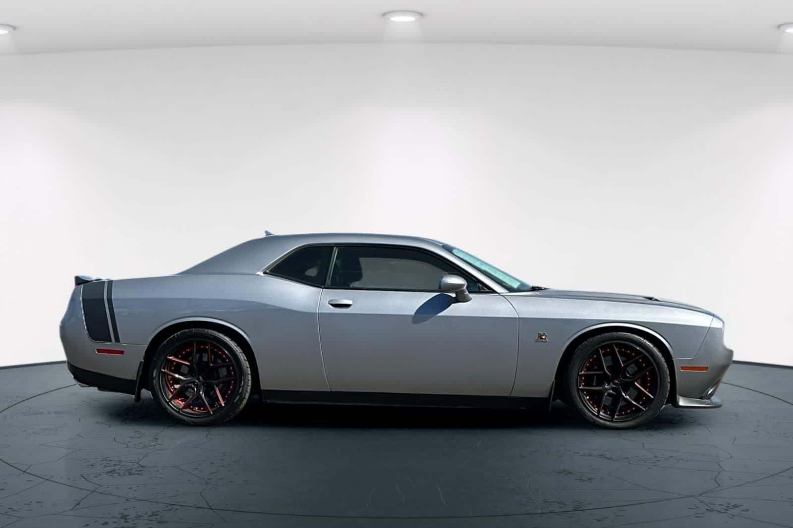 Thumbnail: 2016 Dodge Challenger - 6