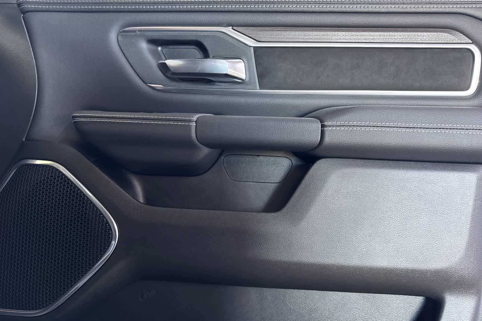 Thumbnail: 2025 RAM 1500 - 18
