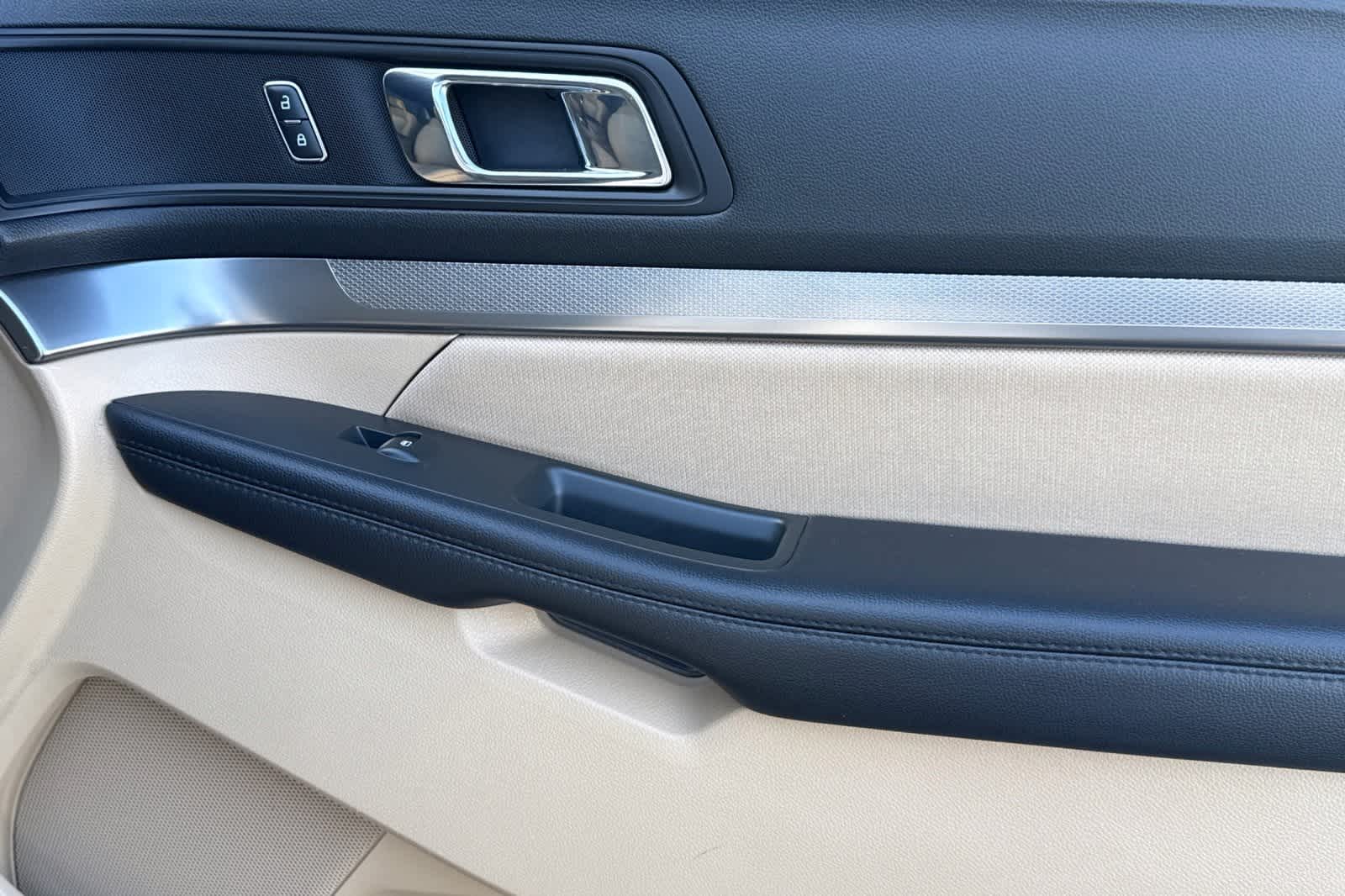 Thumbnail: 2017 Ford Explorer - 20