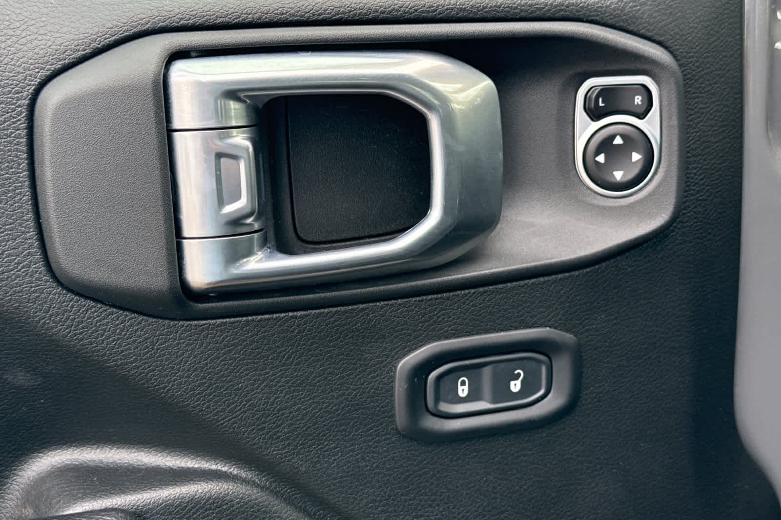 Thumbnail: 2022 Jeep Wrangler - 13