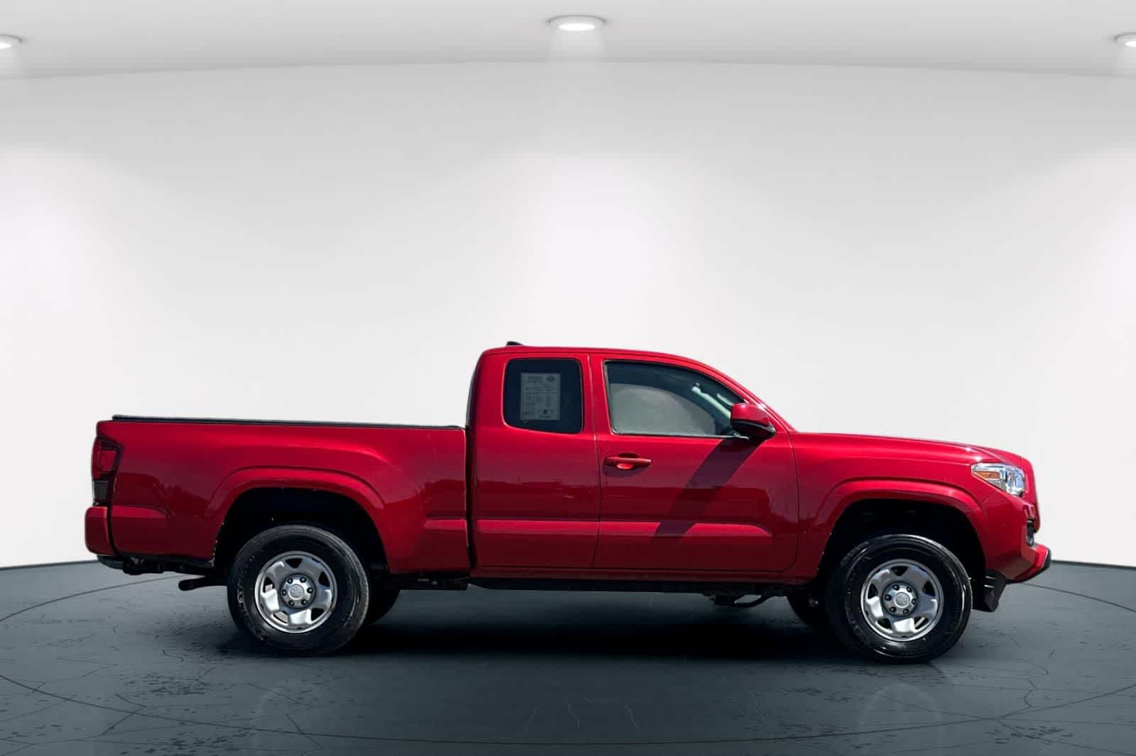 Thumbnail: 2022 Toyota Tacoma - 6