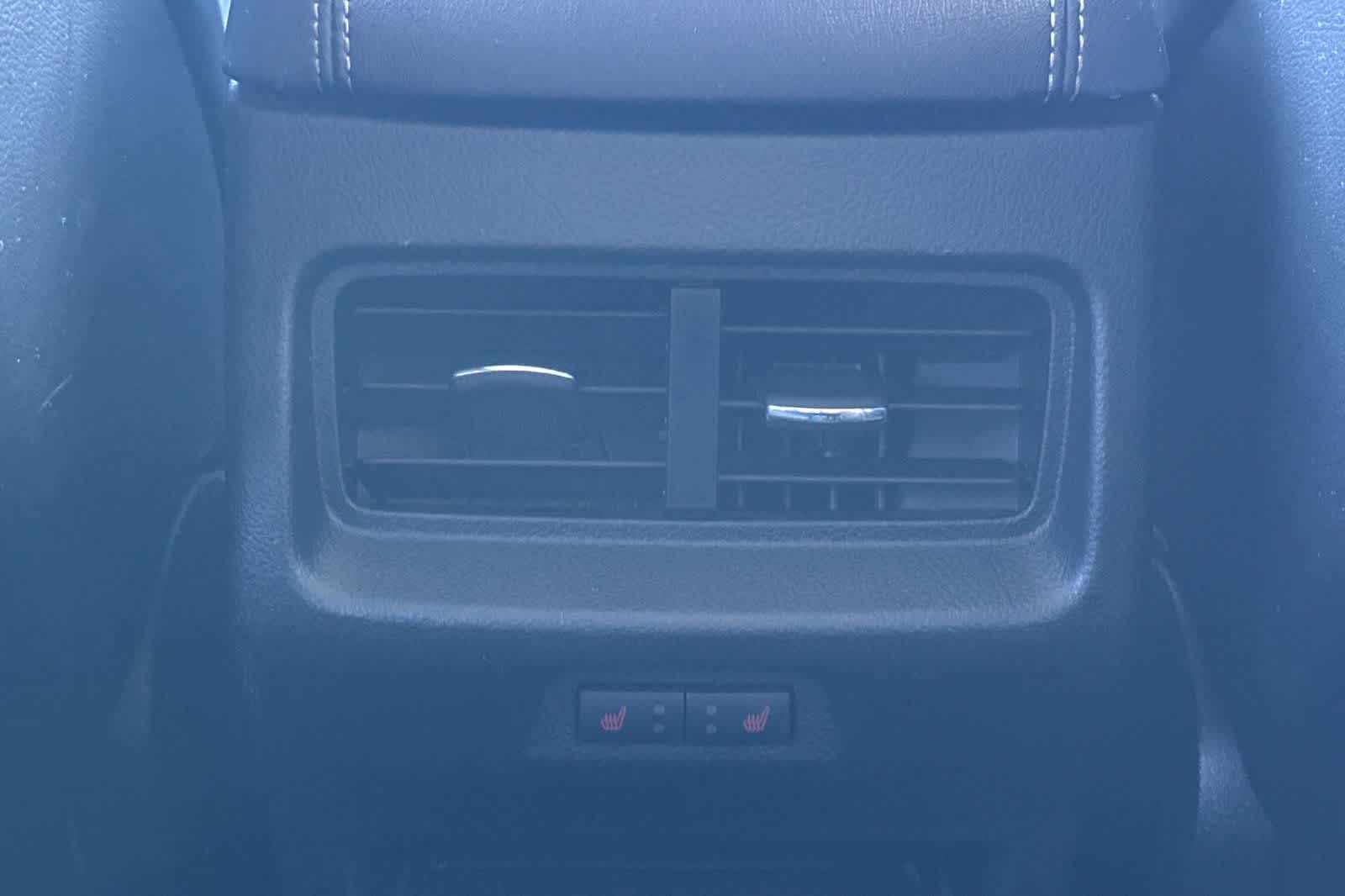 Thumbnail: 2019 Ford Edge - 15