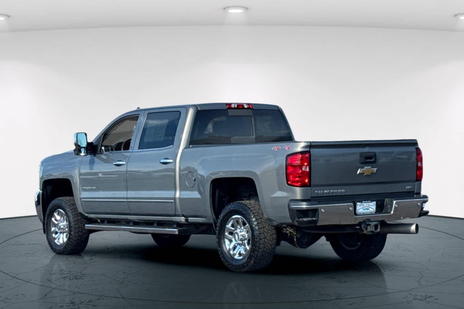 Thumbnail: 2017 Chevrolet Silverado 2500 - 8