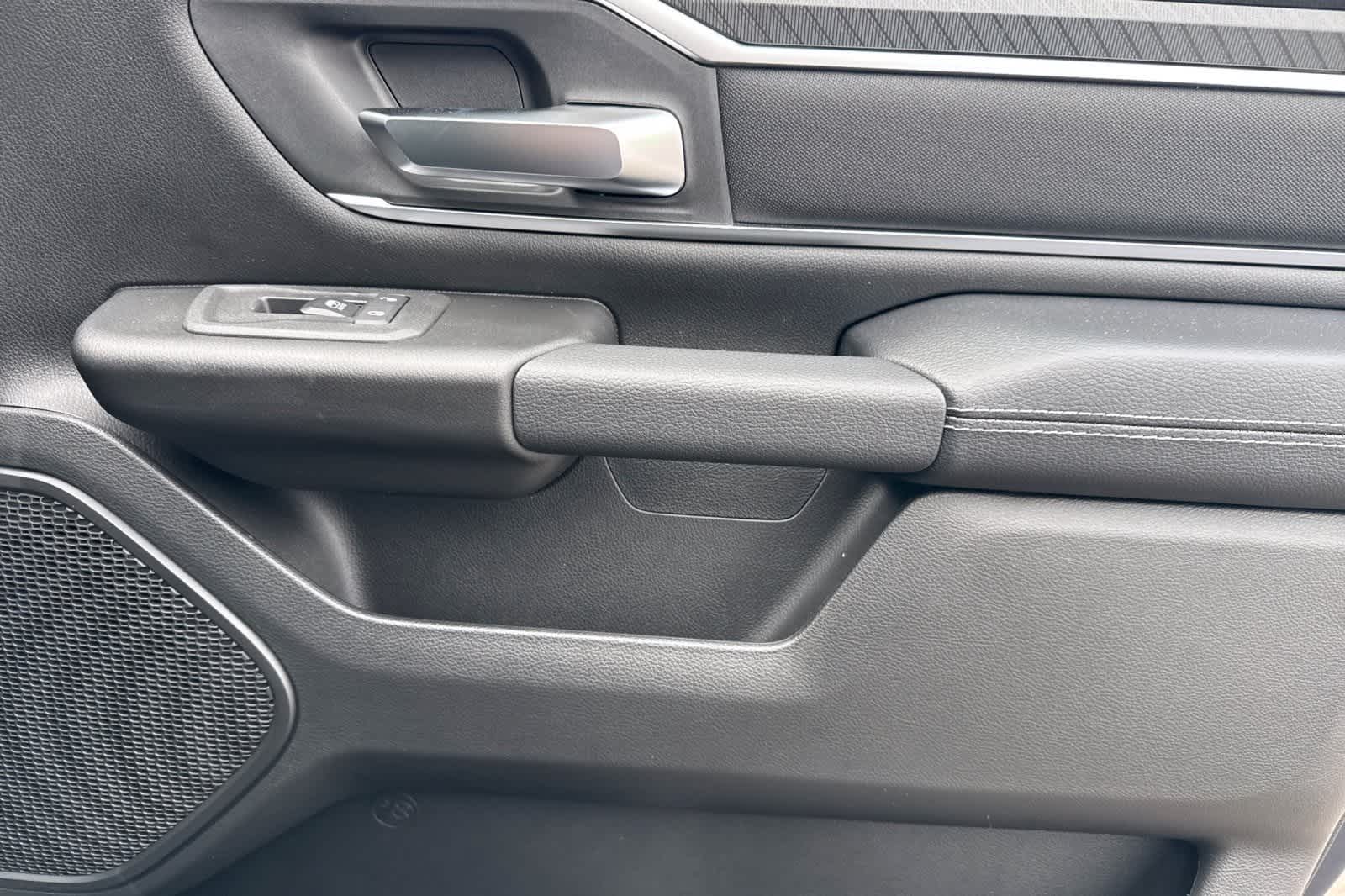 Thumbnail: 2026 RAM 1500 - 18