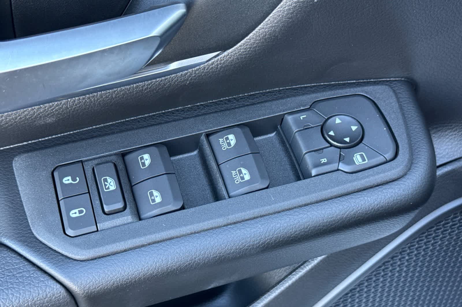 Thumbnail: 2026 RAM 1500 - 13