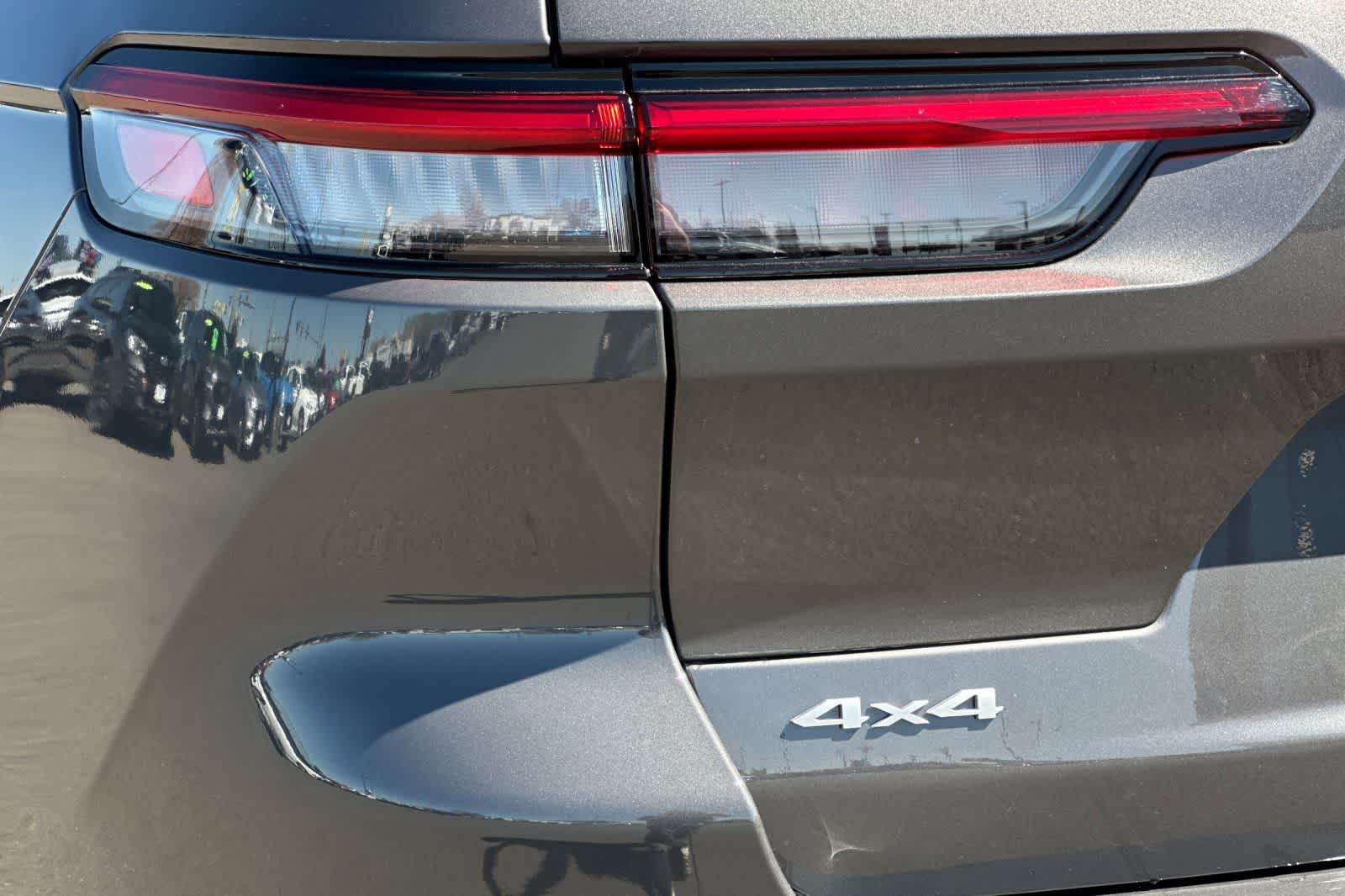 Thumbnail: 2026 Jeep Grand Cherokee - 33