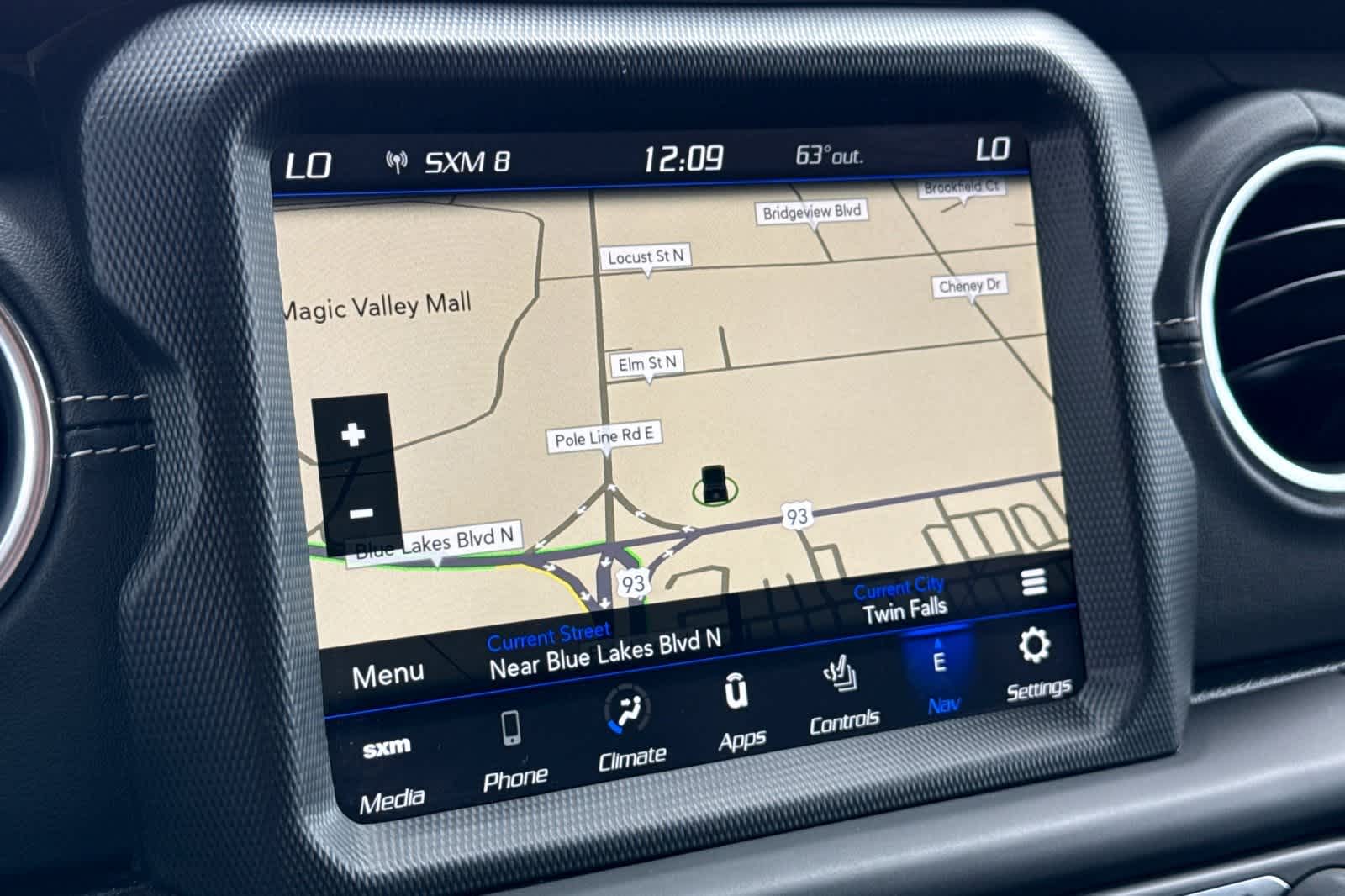 Thumbnail: 2022 Jeep Wrangler - 21