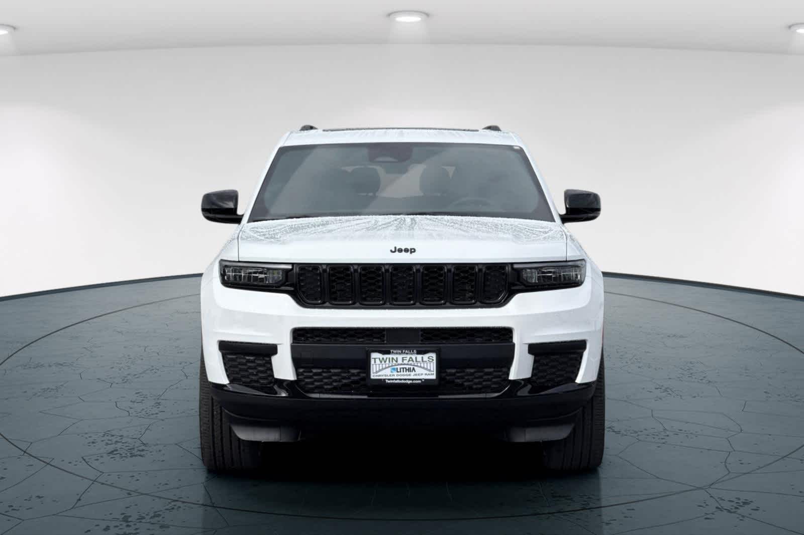 Thumbnail: 2025 Jeep Grand Cherokee - 10