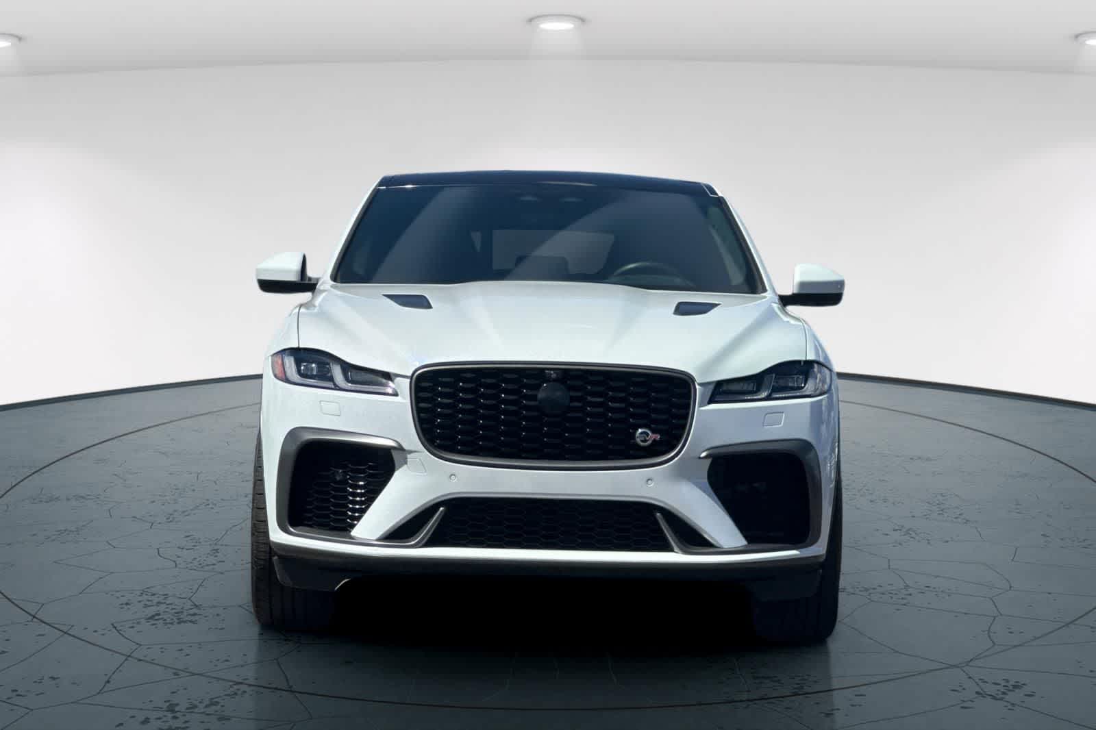 Thumbnail: 2021 Jaguar F-Pace - 10