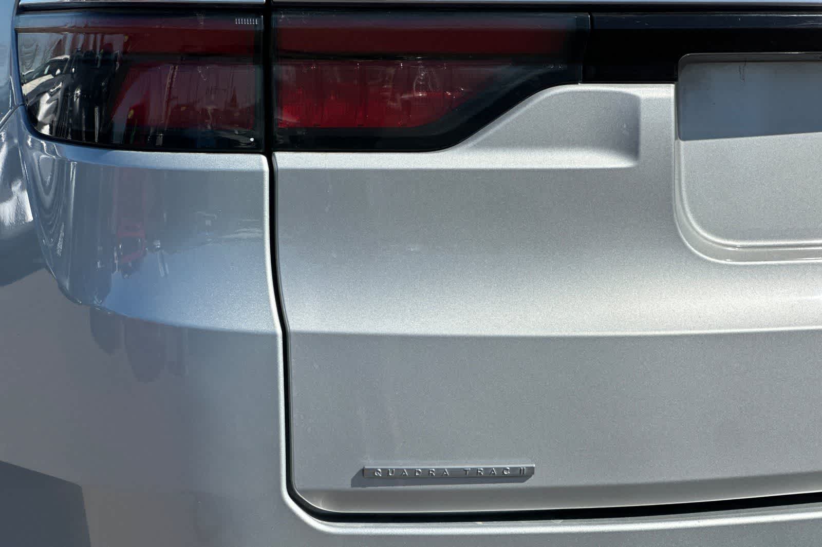 Thumbnail: 2023 Jeep Wagoneer - 33