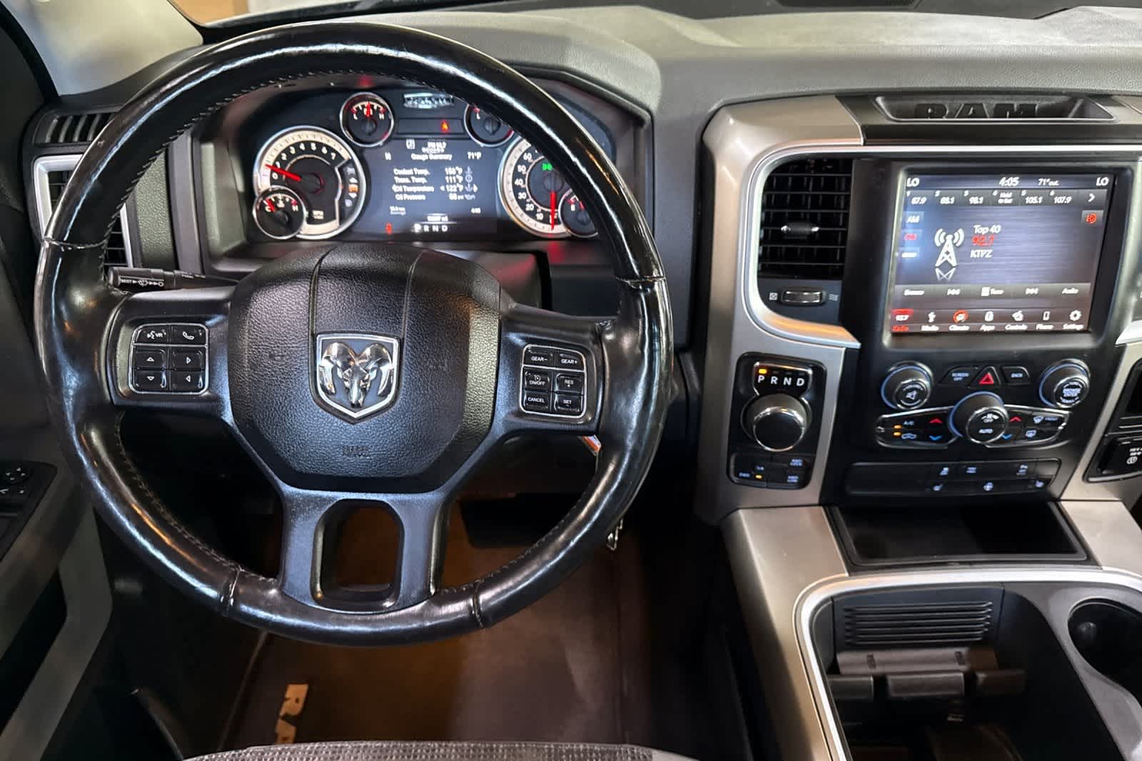 Thumbnail: 2019 RAM 1500 Classic - 14