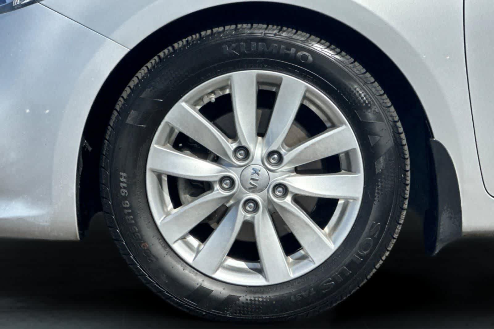 Thumbnail: 2016 Kia Forte - 30