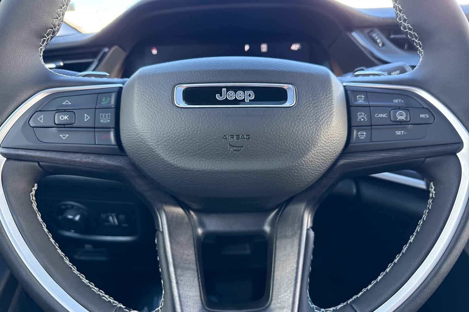 Thumbnail: 2026 Jeep Grand Cherokee - 26