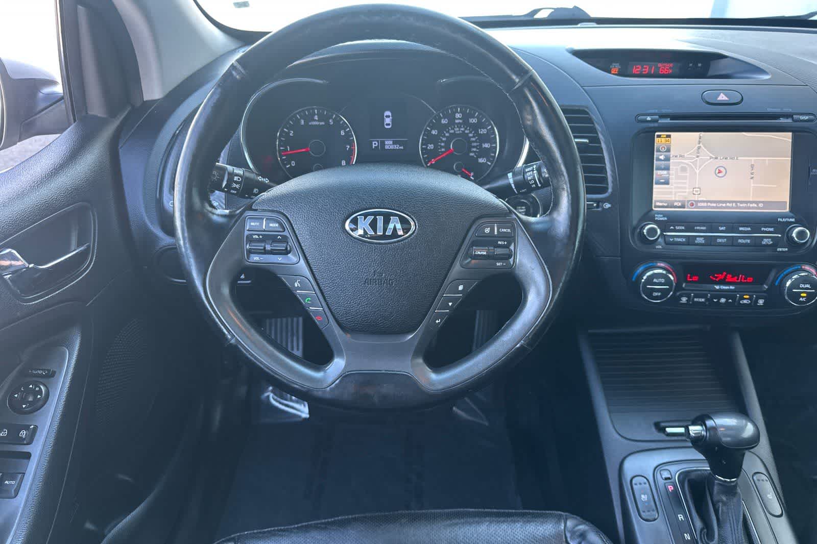 Thumbnail: 2016 Kia Forte - 14