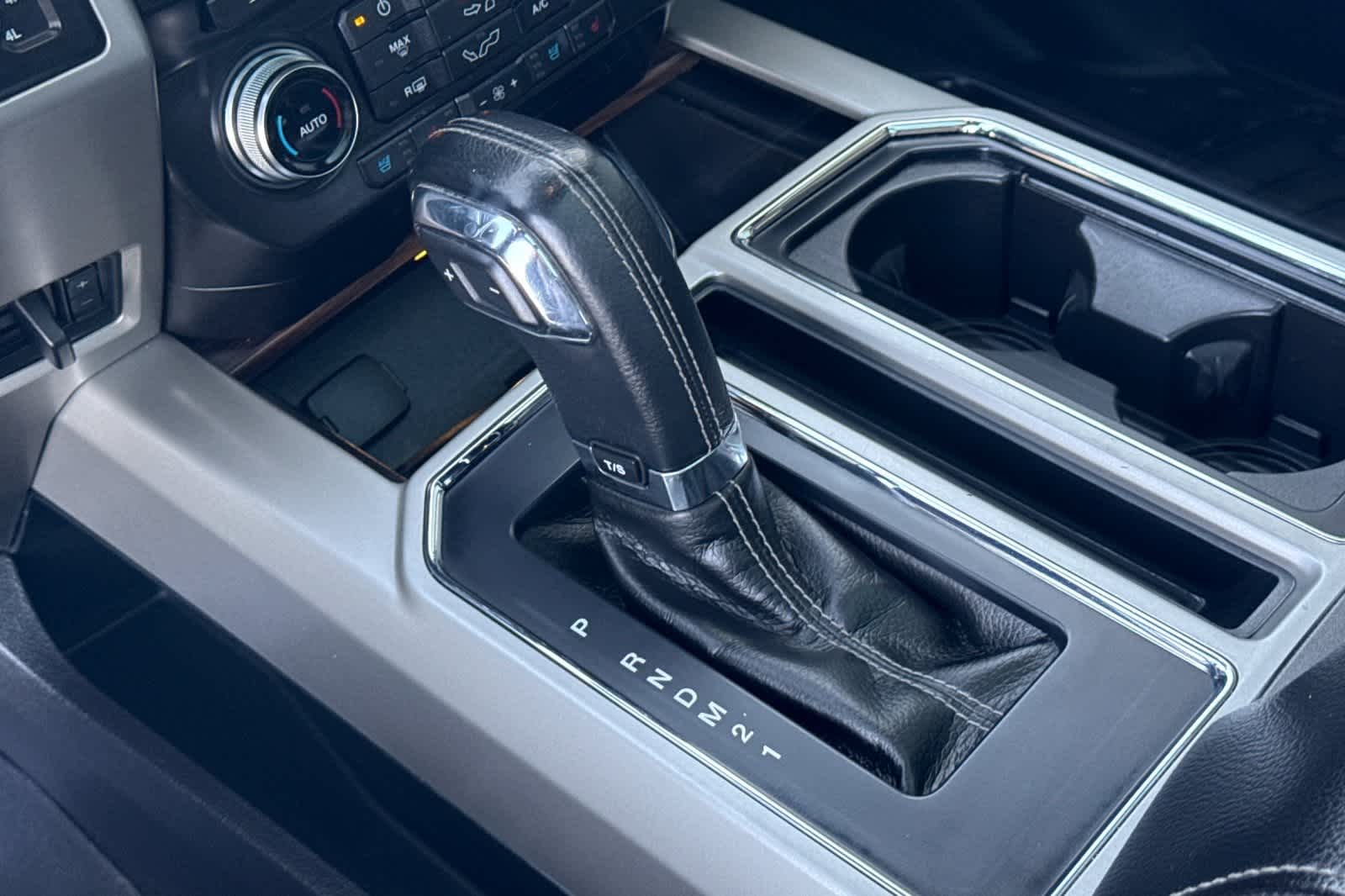 Thumbnail: 2015 Ford F-150 - 22