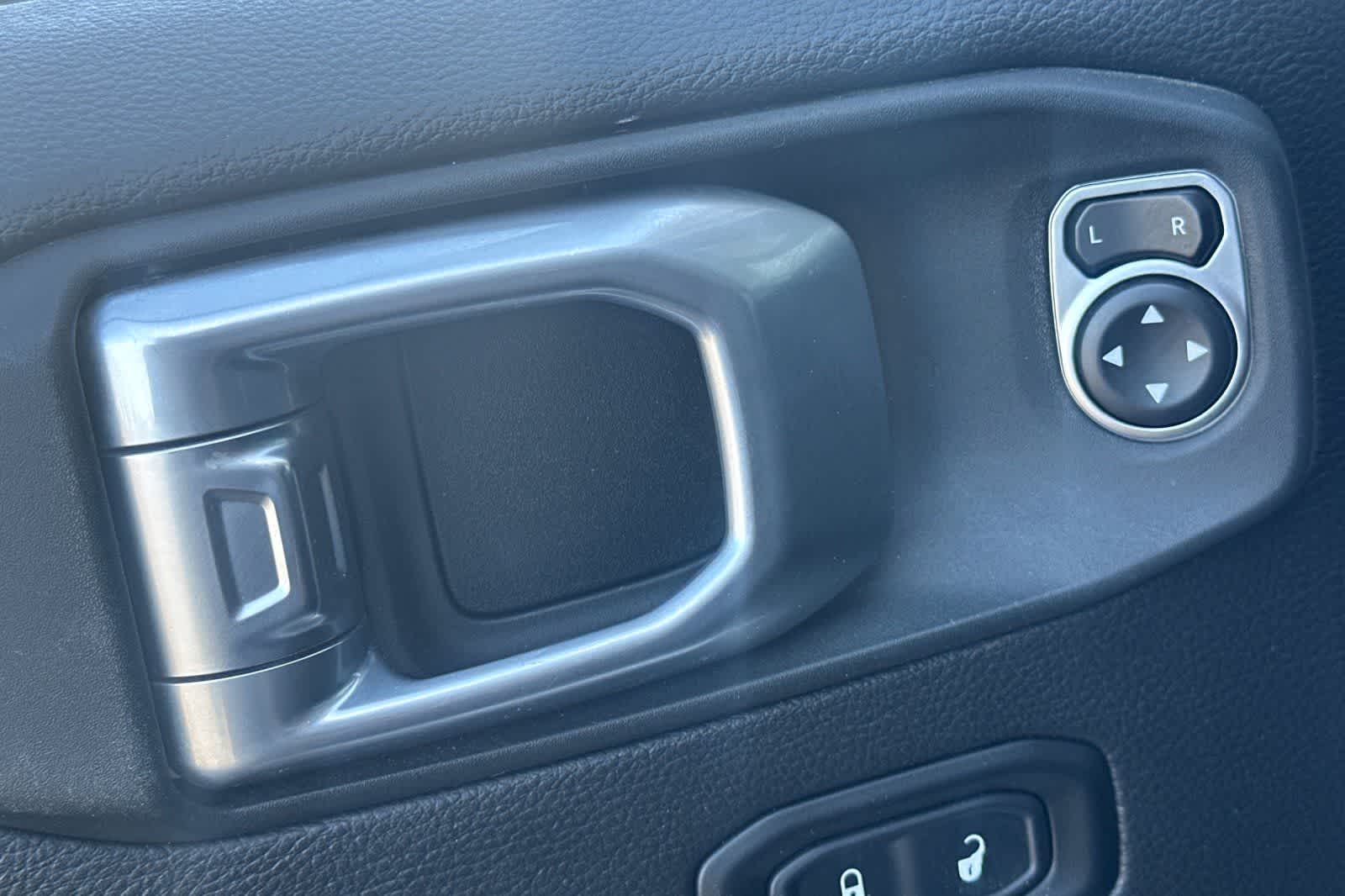 Thumbnail: 2020 Jeep Wrangler - 13