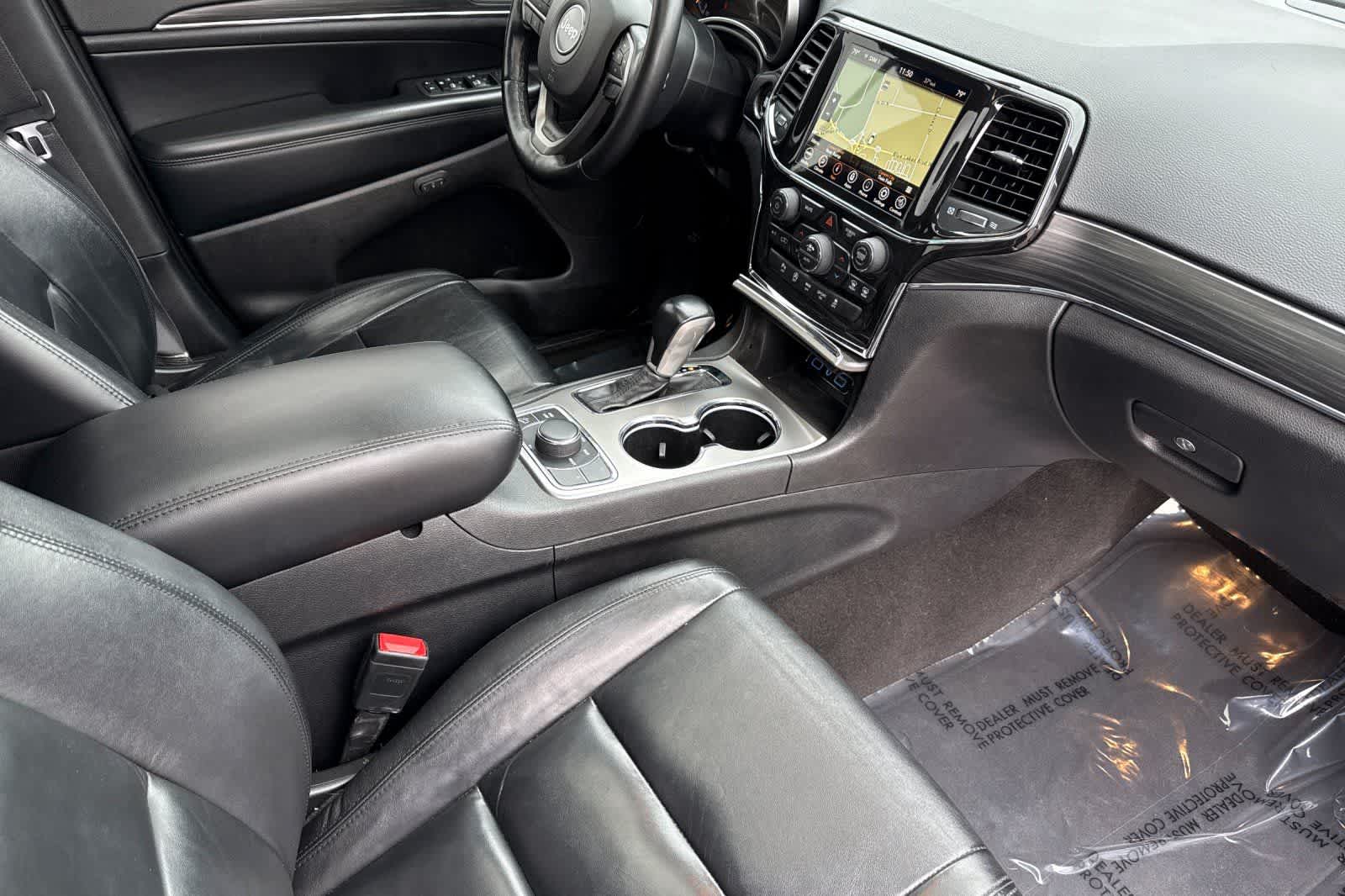 Thumbnail: 2022 Jeep Grand Cherokee - 17
