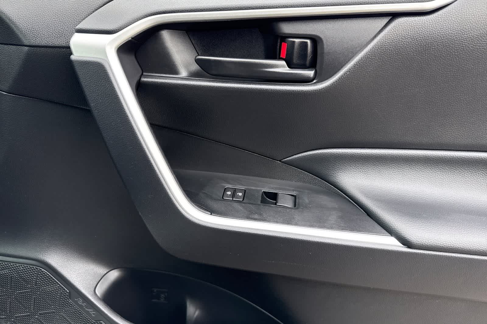 Thumbnail: 2024 Toyota RAV4 - 19