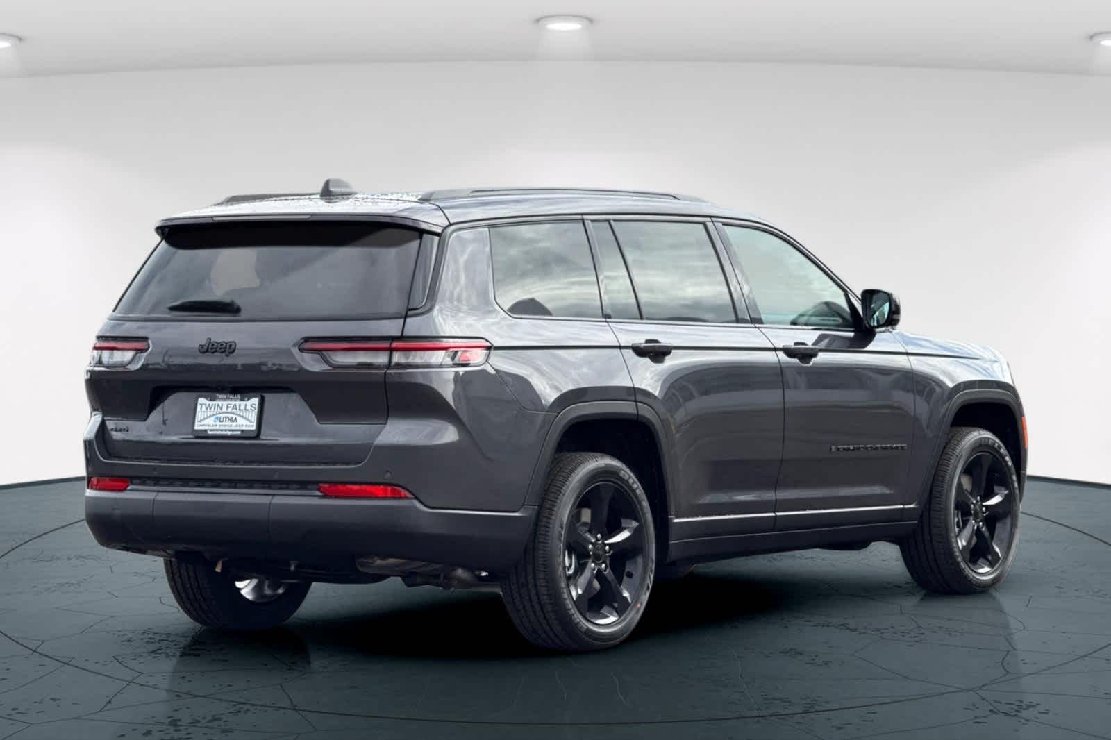 Thumbnail: 2025 Jeep Grand Cherokee - 2