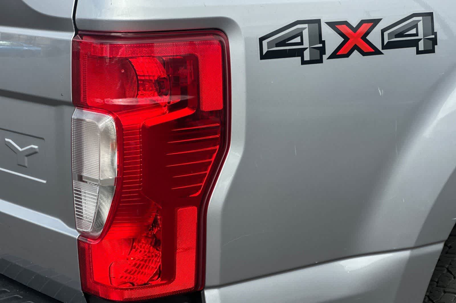 Thumbnail: 2020 Ford F-250 - 28