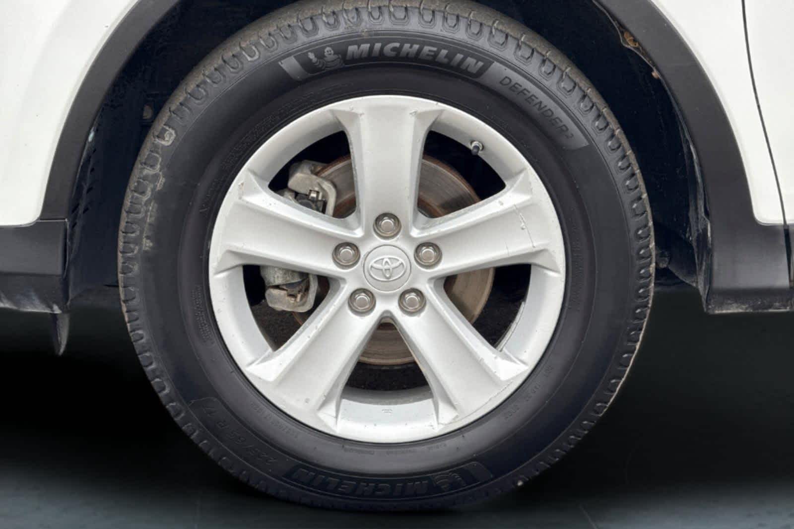 Thumbnail: 2013 Toyota RAV4 - 27