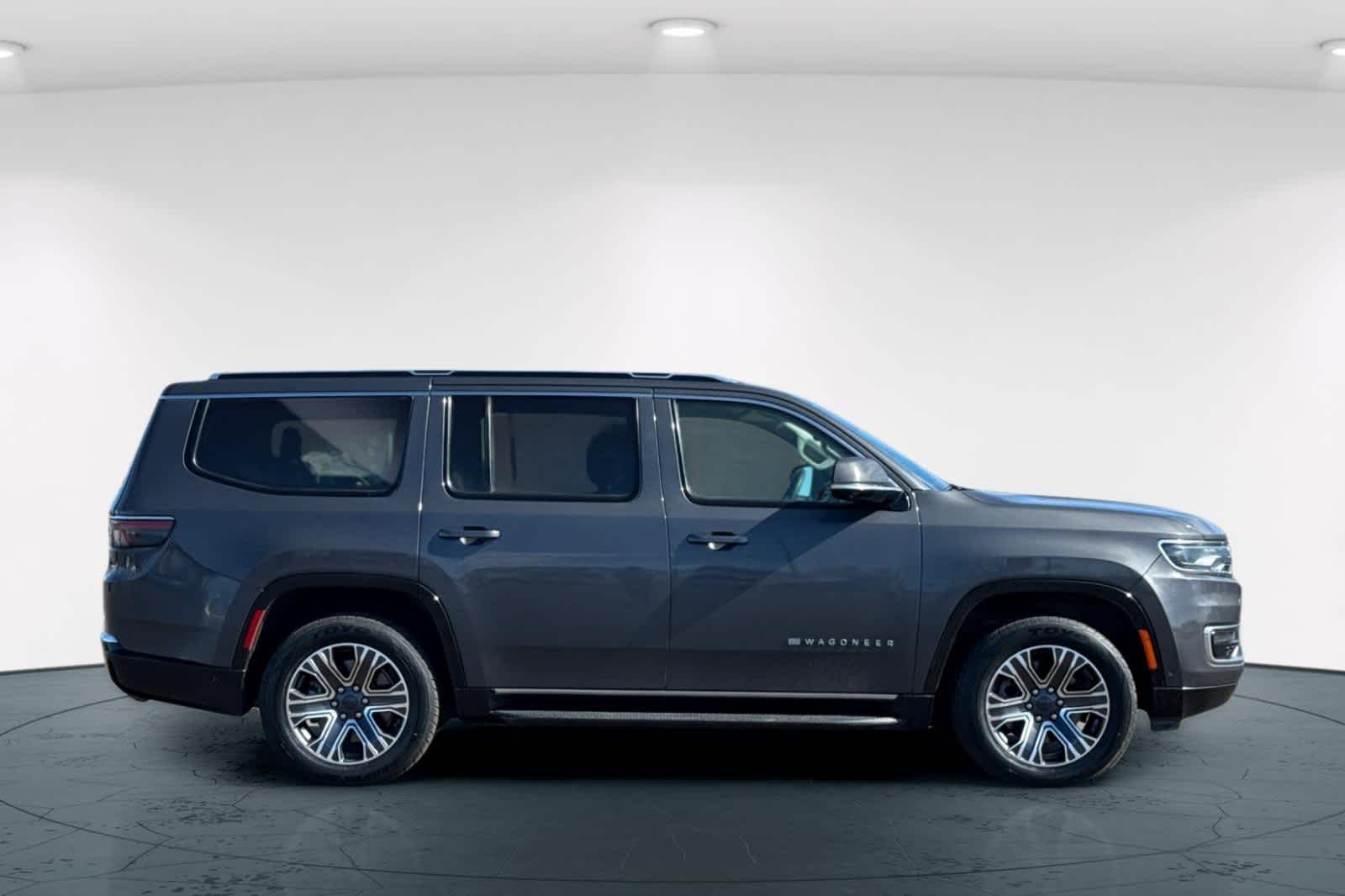 Thumbnail: 2022 Jeep Wagoneer - 6