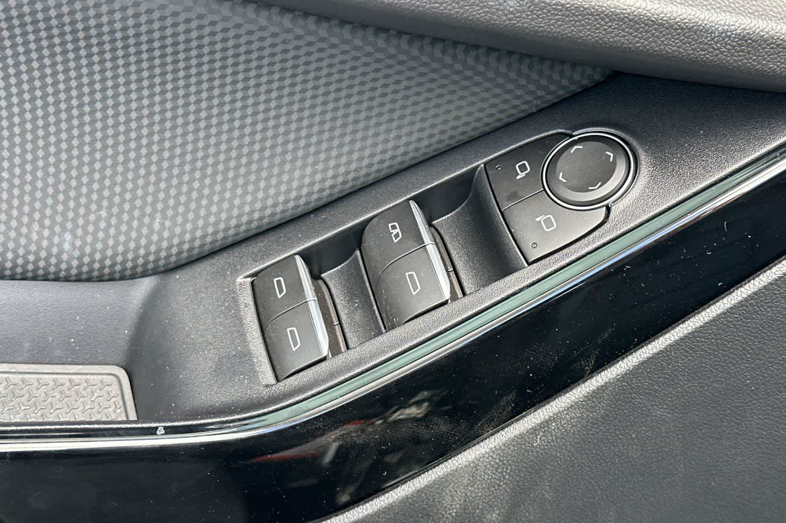 Thumbnail: 2026 Chevrolet Equinox - 13