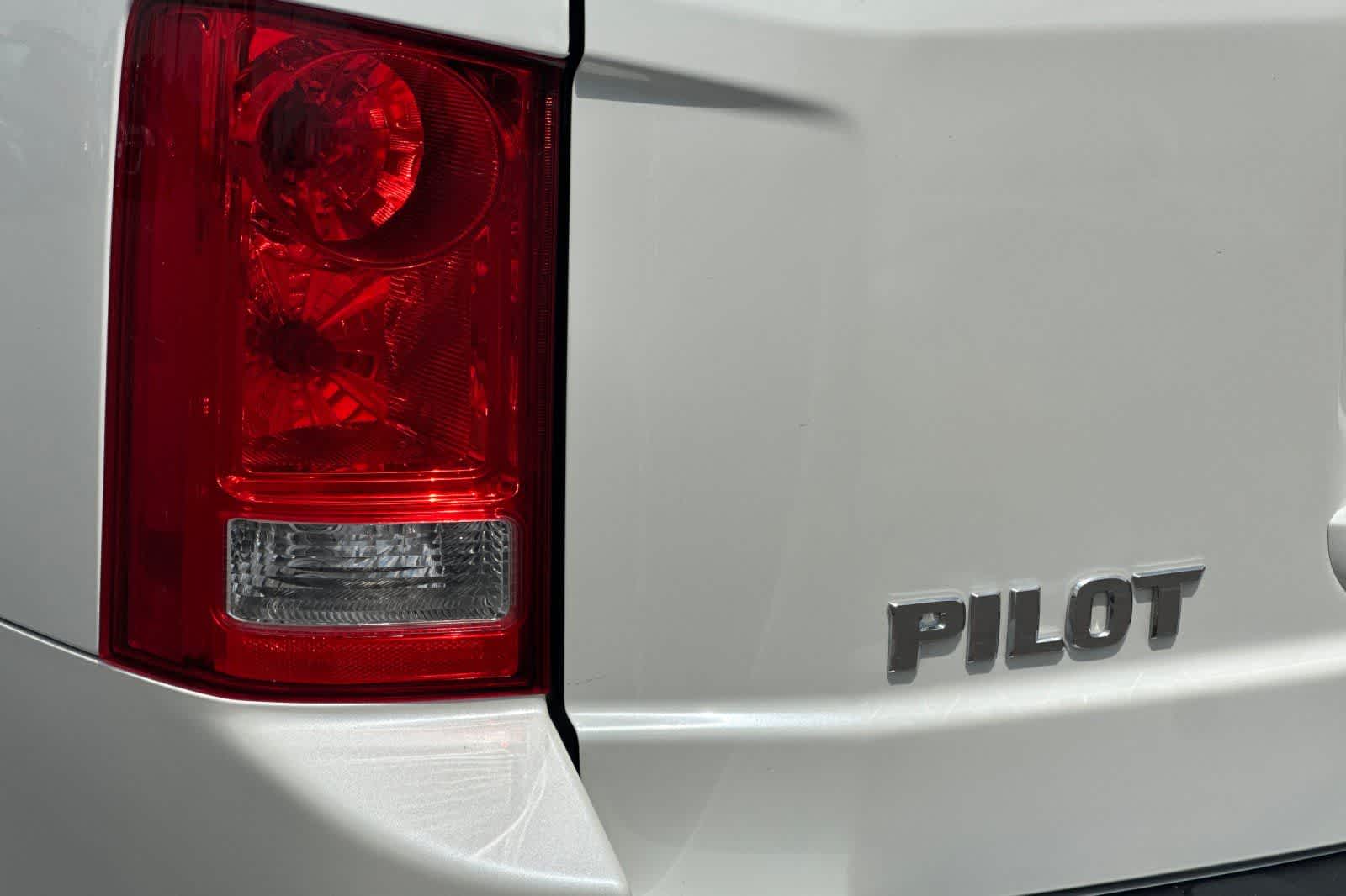 Thumbnail: 2015 Honda Pilot - 33