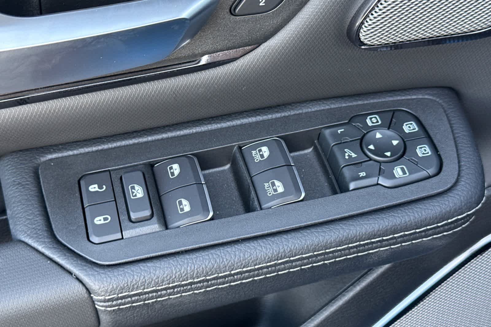 Thumbnail: 2026 RAM 1500 - 13