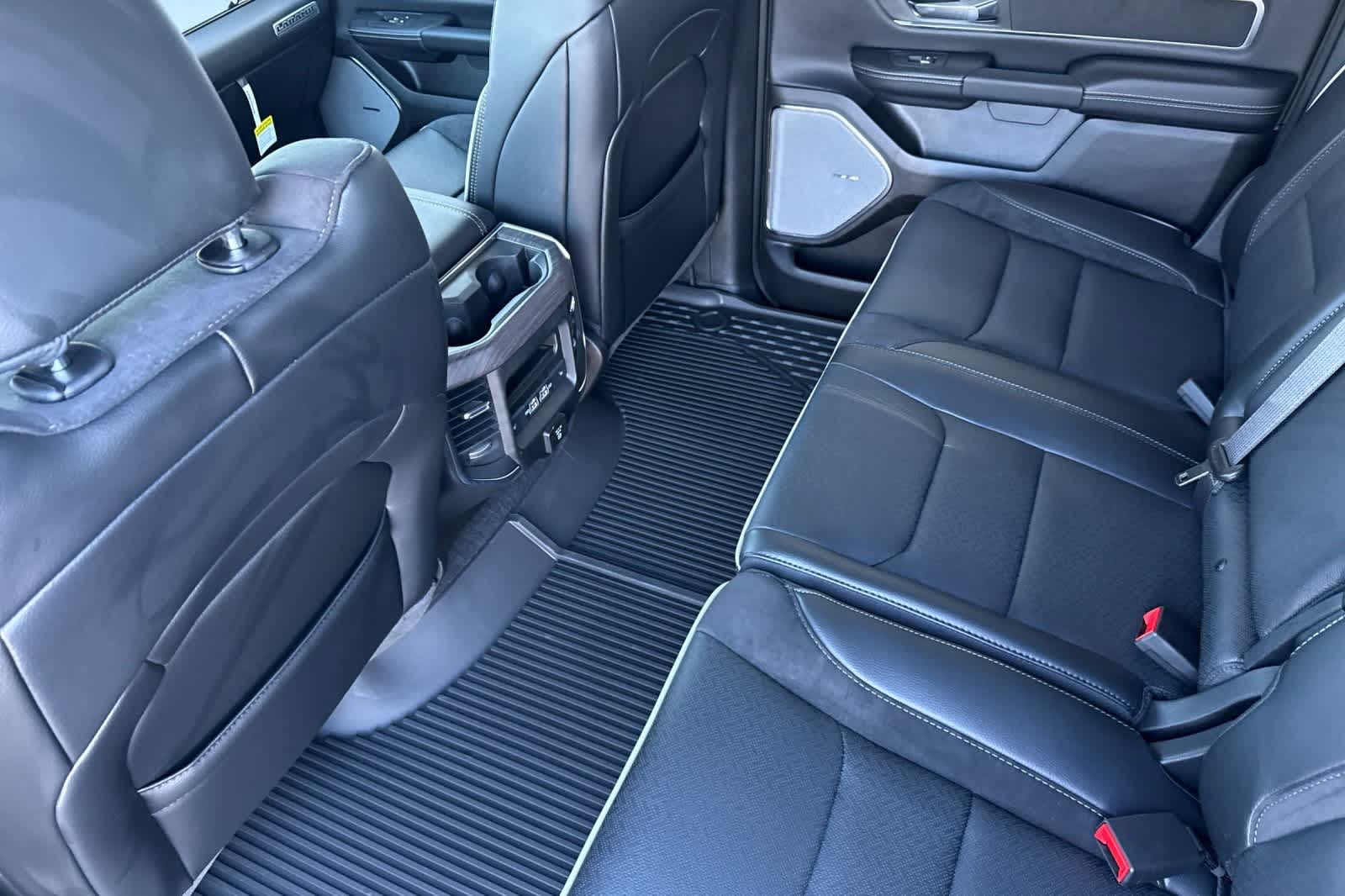 Thumbnail: 2026 RAM 1500 - 4