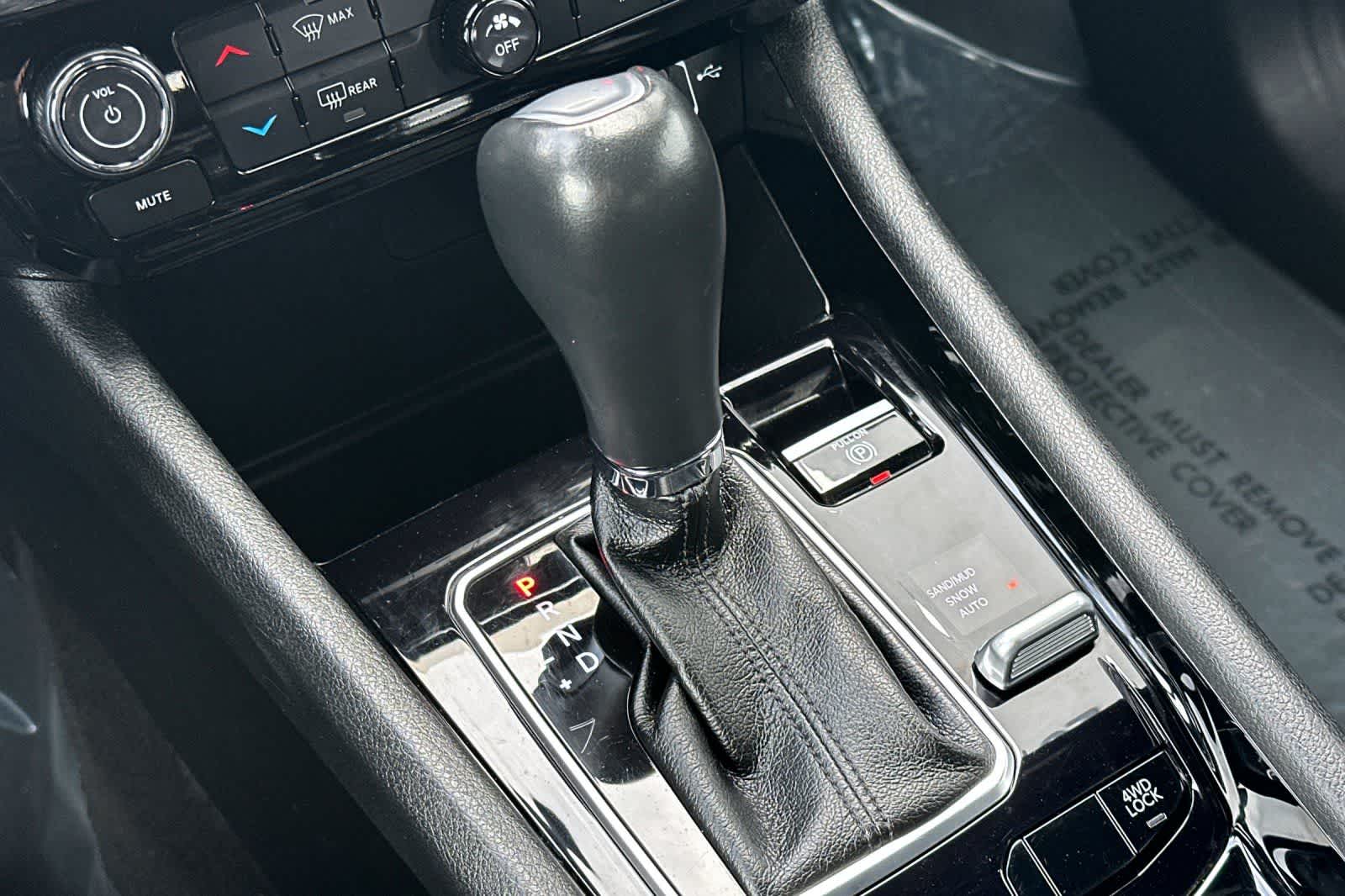 Thumbnail: 2023 Jeep Compass - 23