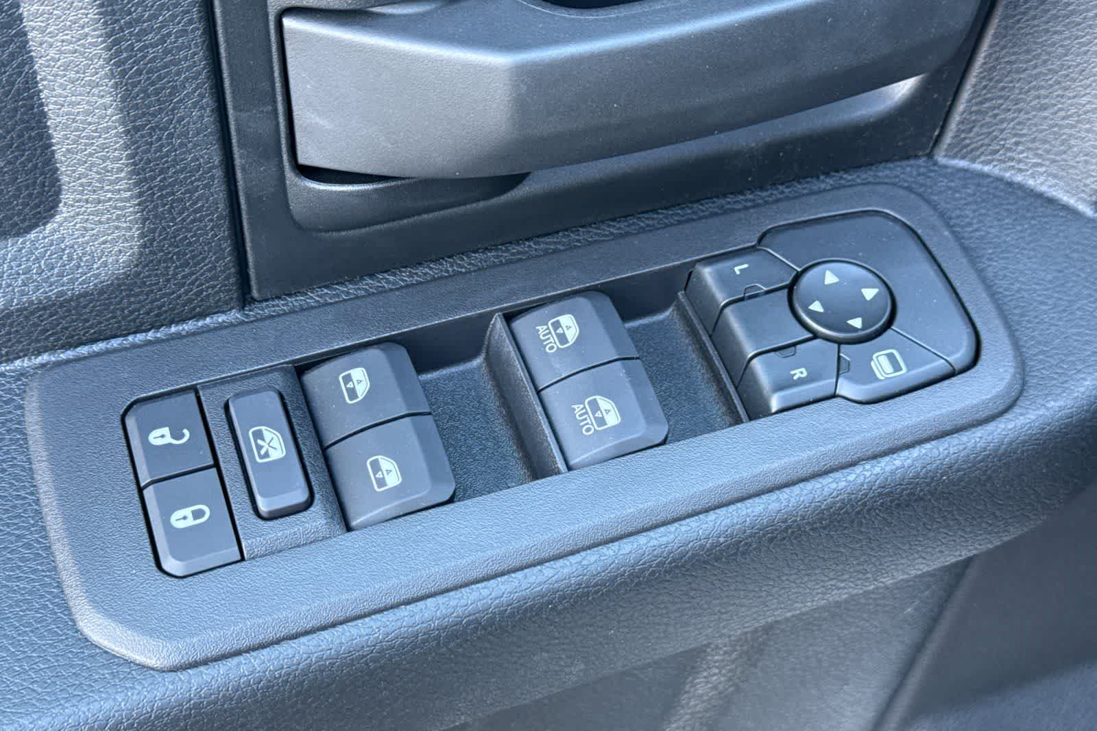2026 RAM 3500 Tradesman - Photo 13