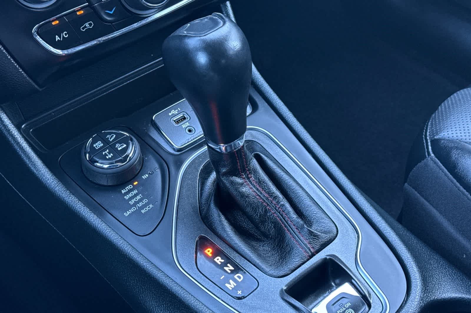 Thumbnail: 2022 Jeep Cherokee - 23