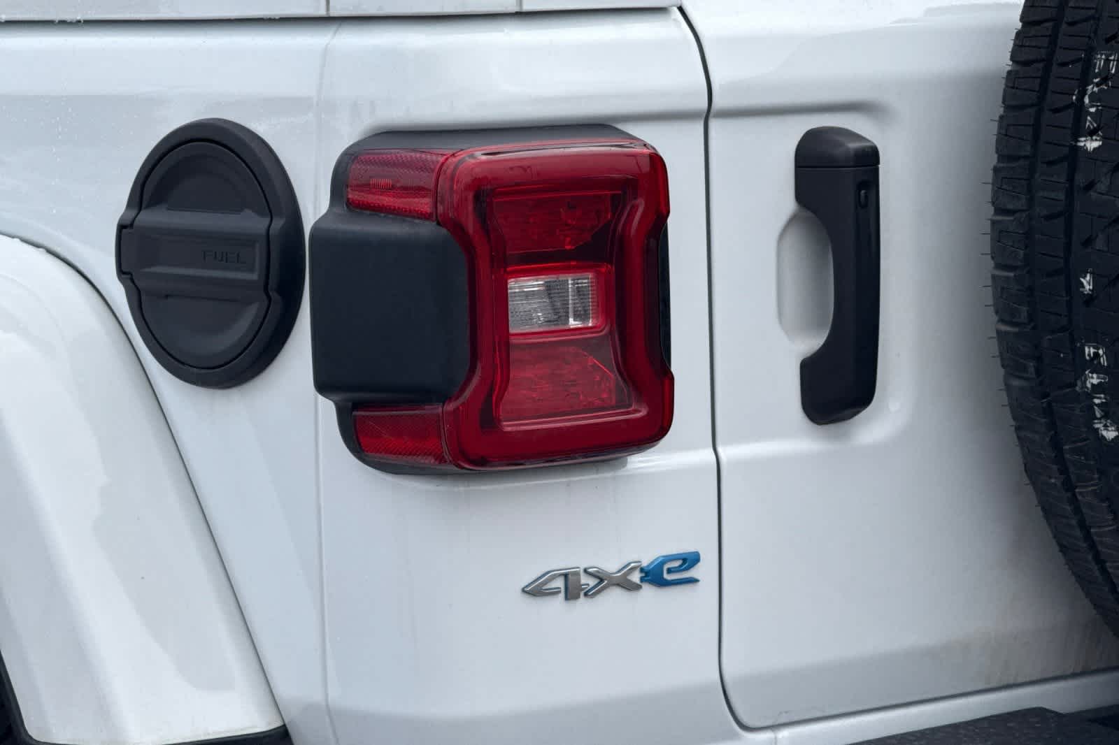 Thumbnail: 2022 Jeep Wrangler - 32