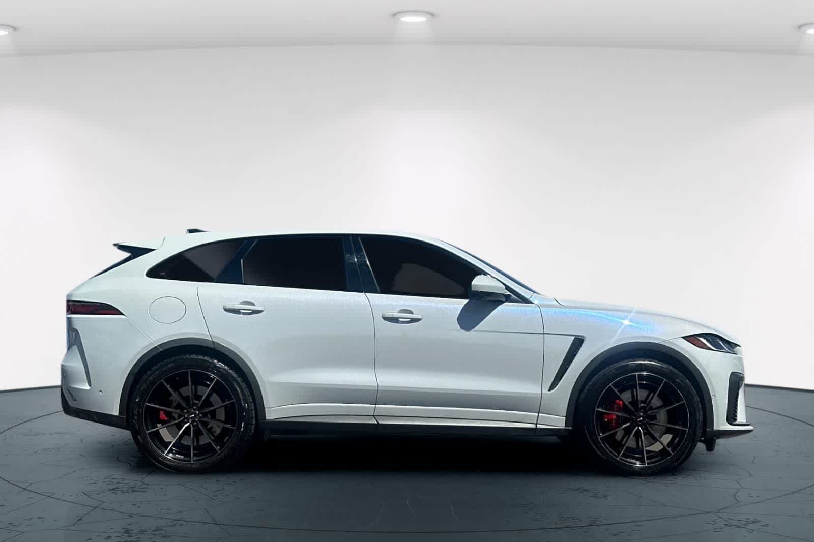 Thumbnail: 2021 Jaguar F-Pace - 6
