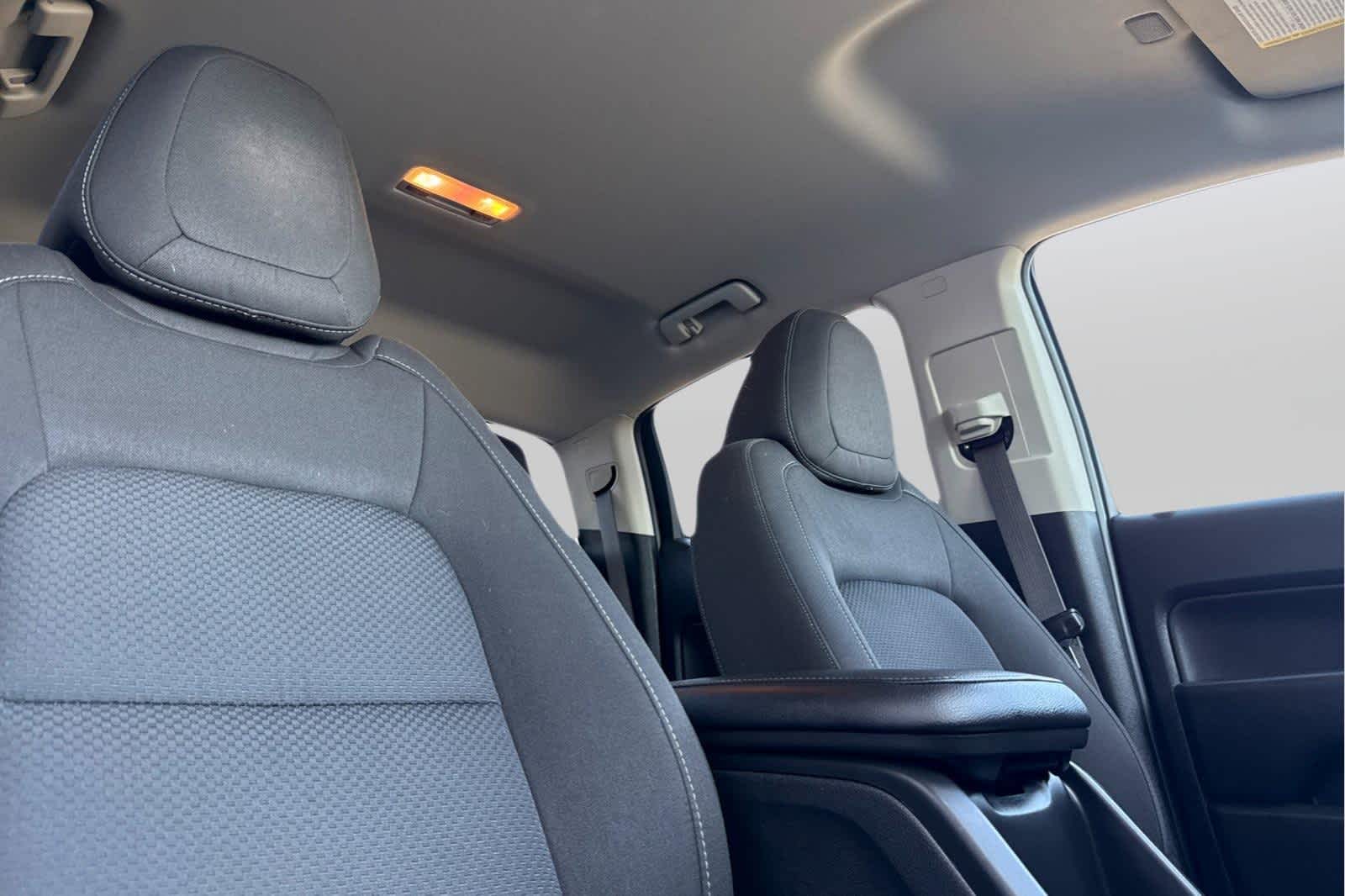 Thumbnail: 2022 Chevrolet Colorado - 16