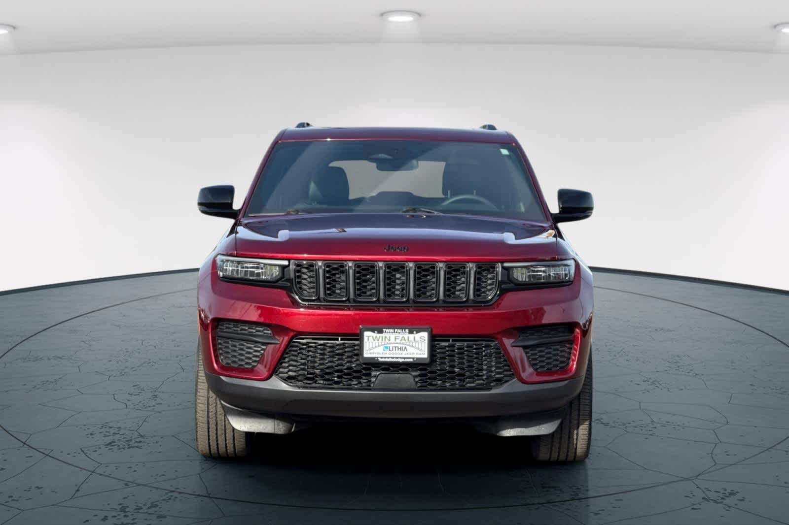 Thumbnail: 2023 Jeep Grand Cherokee - 10