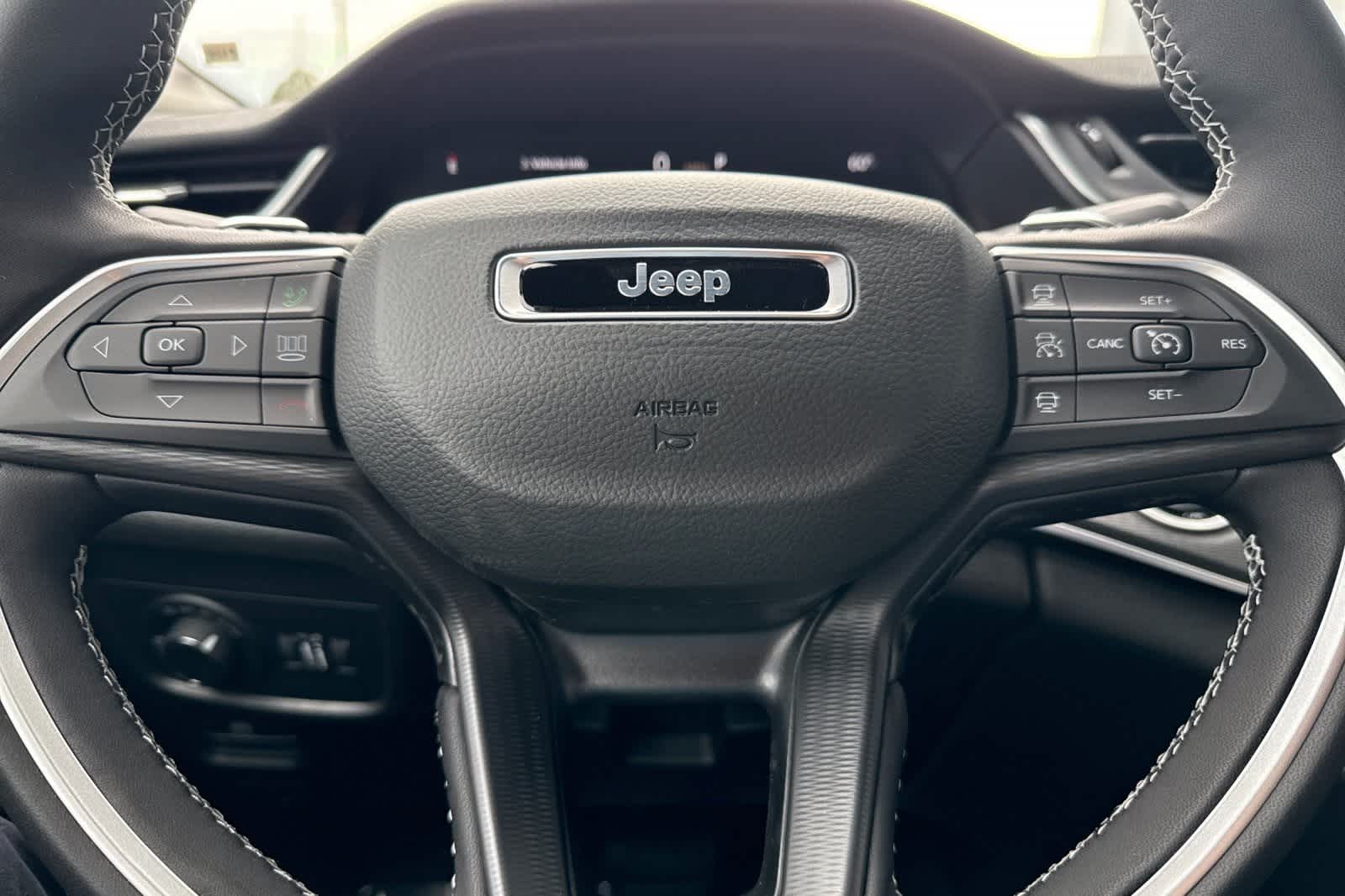 Thumbnail: 2025 Jeep Grand Cherokee - 26