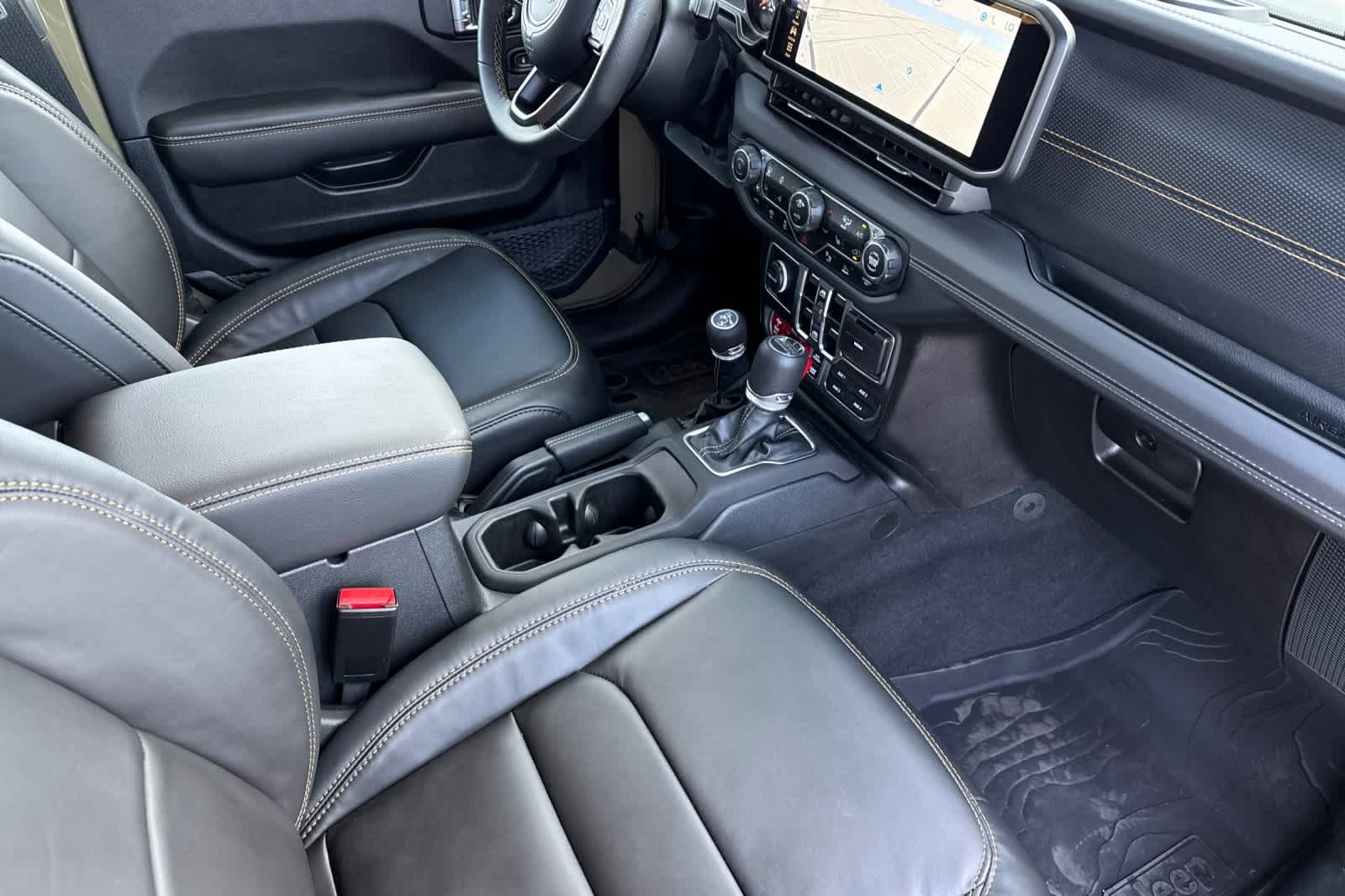 Thumbnail: 2025 Jeep Wrangler - 17