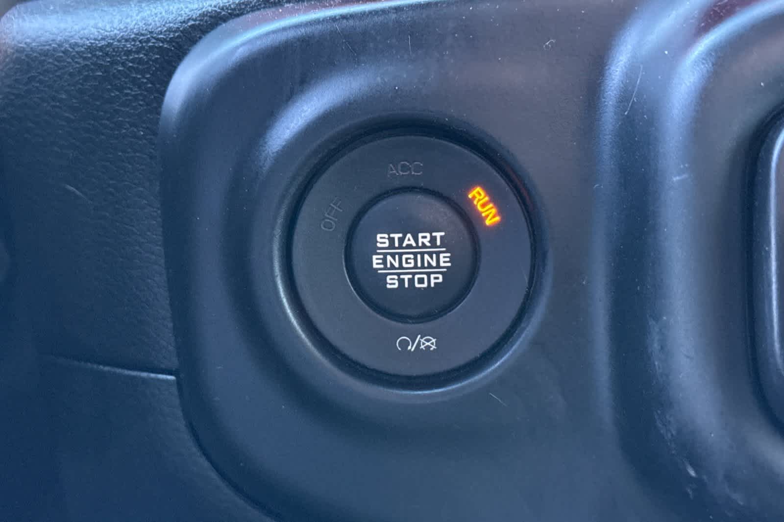 Thumbnail: 2020 Jeep Gladiator - 24