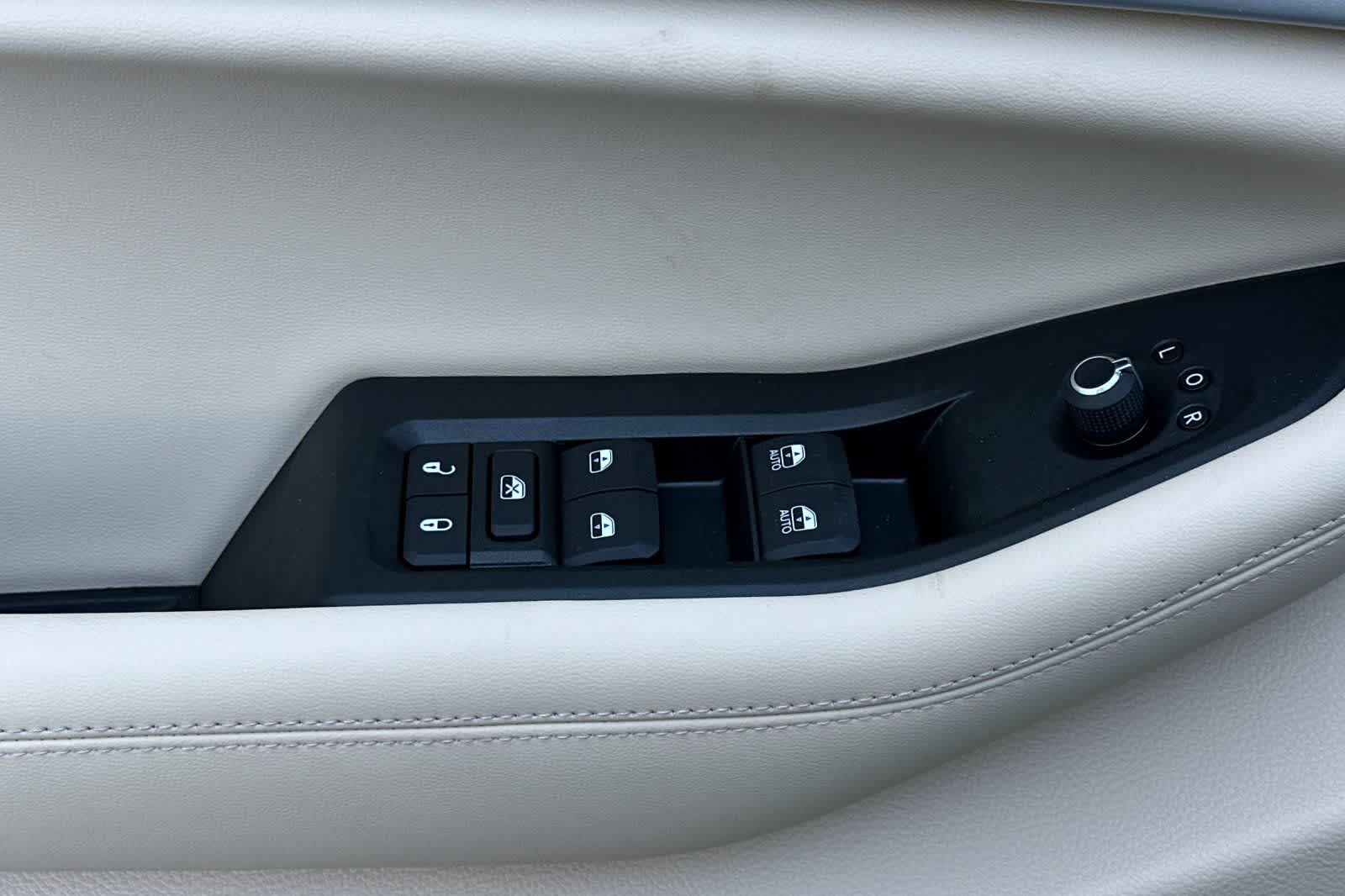 Thumbnail: 2026 Jeep Grand Cherokee - 13
