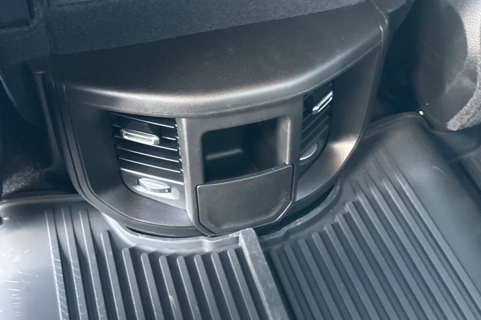 2026 RAM 3500 Tradesman - Photo 15