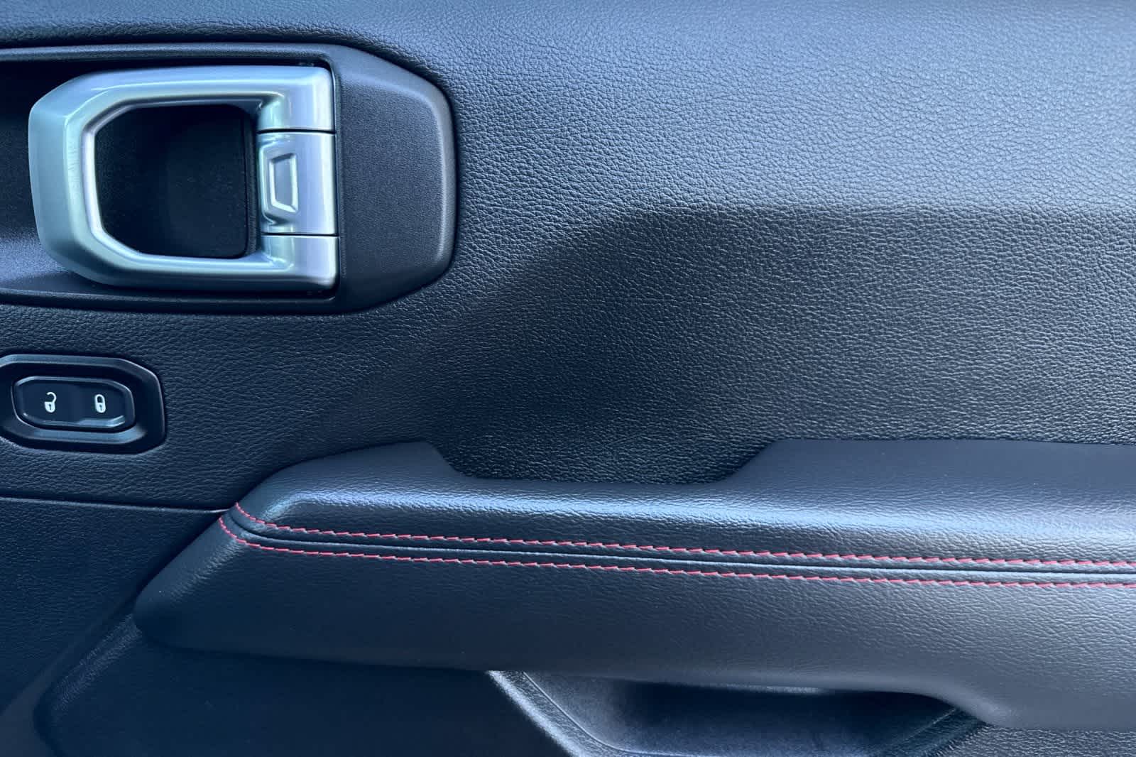 Thumbnail: 2021 Jeep Wrangler - 19