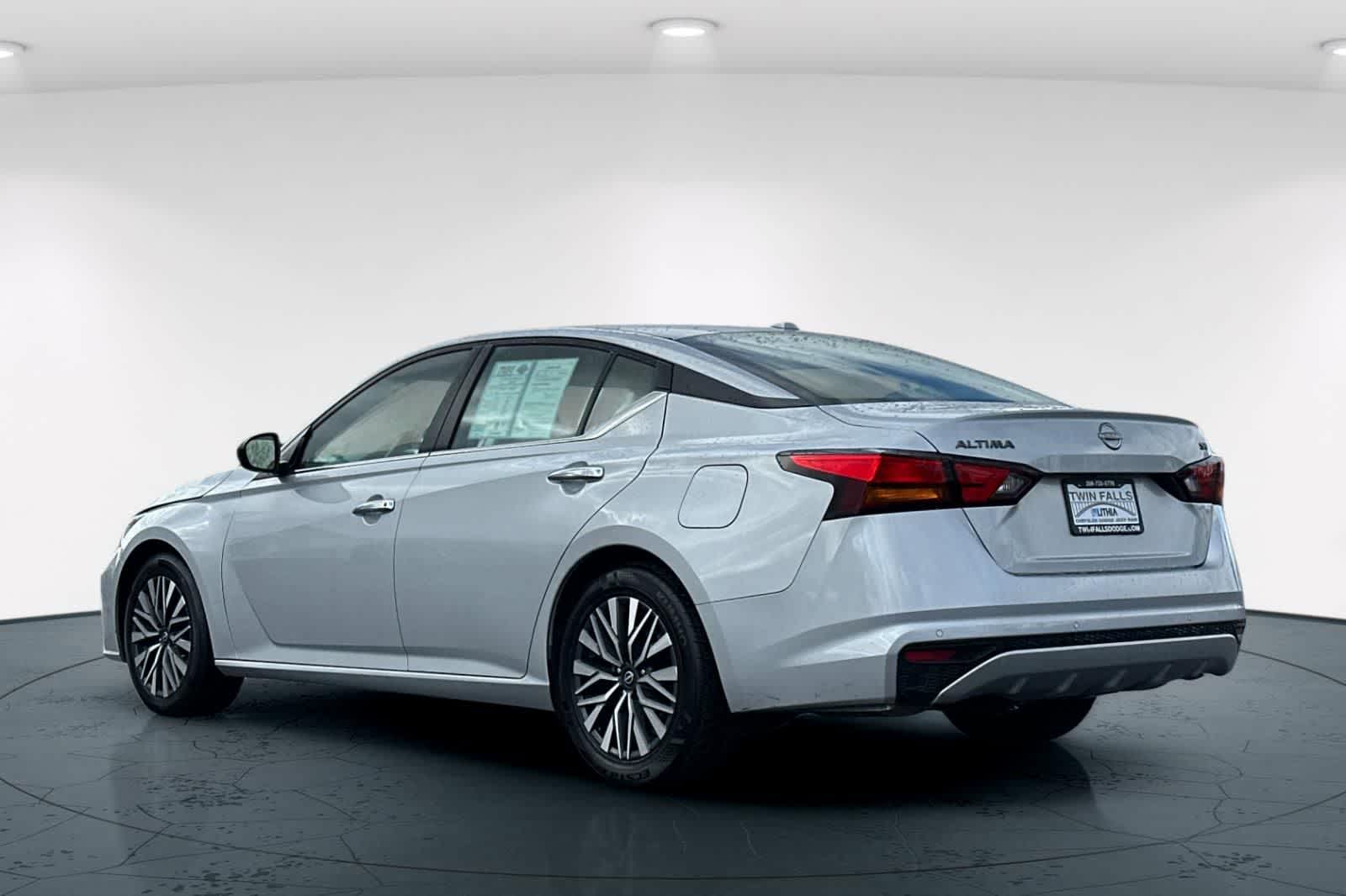 Thumbnail: 2024 Nissan Altima - 8