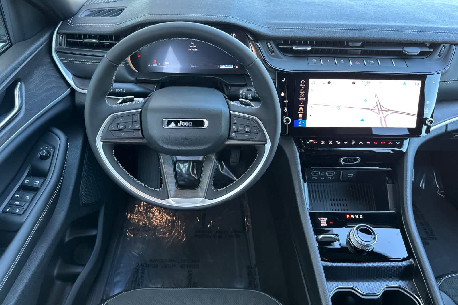 Thumbnail: 2026 Jeep Grand Cherokee - 14